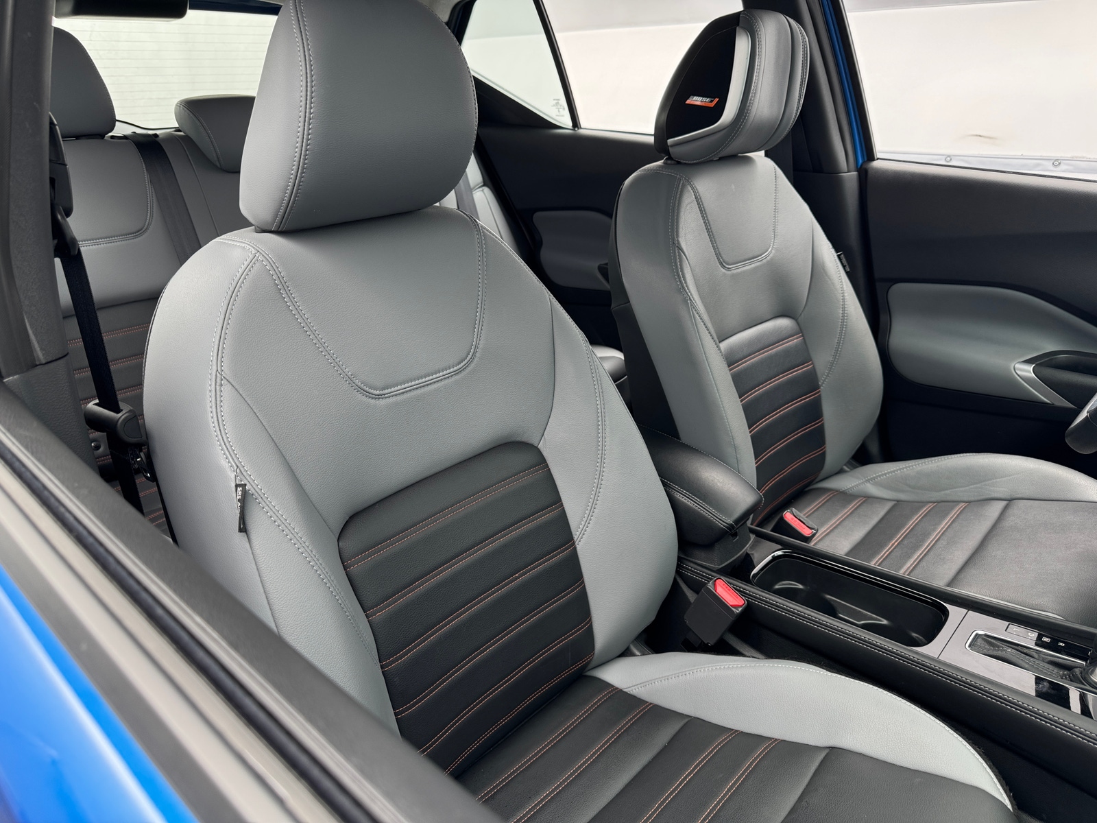 Thumbnail: 2023 Nissan Kicks - 2