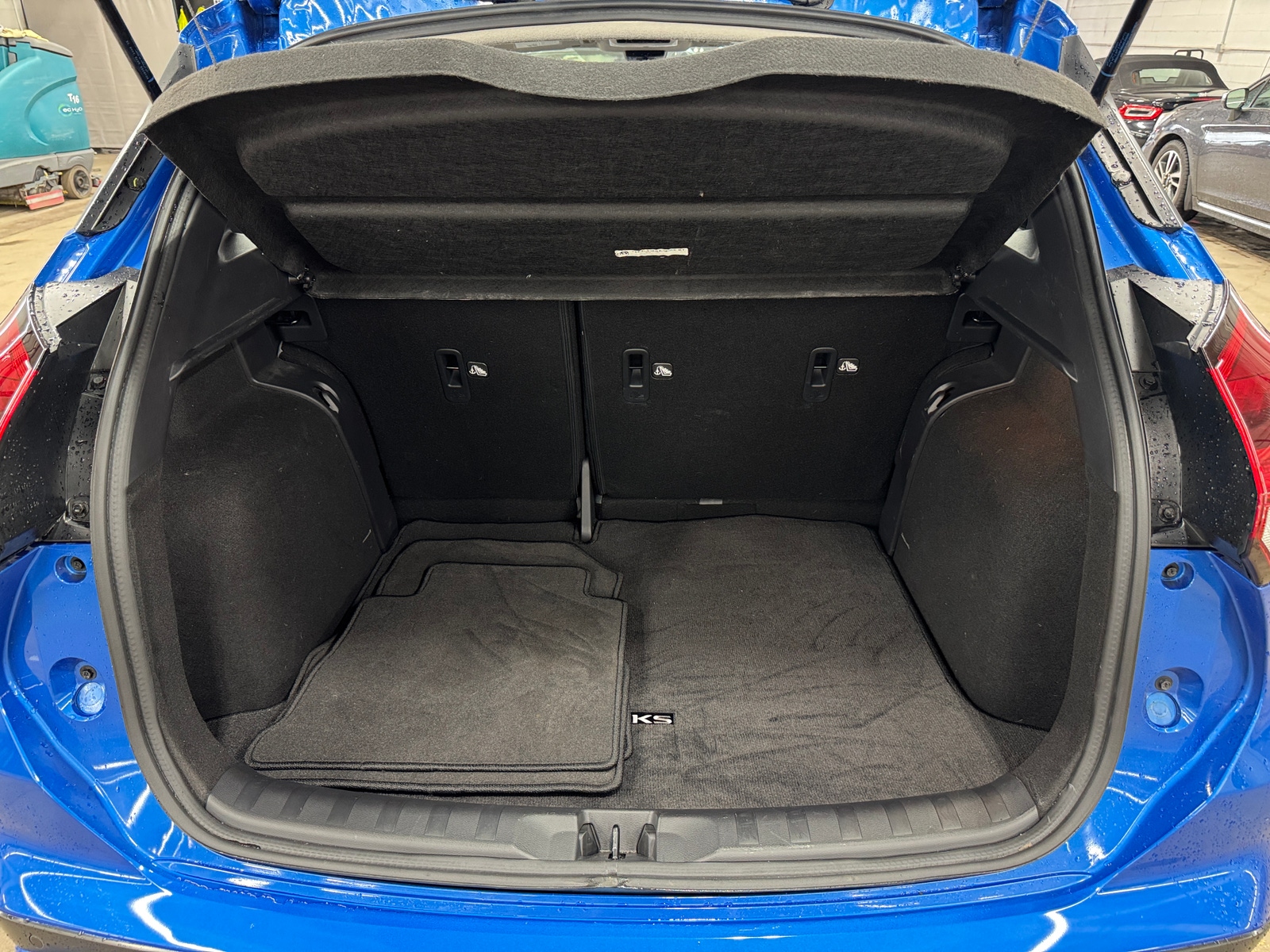 Thumbnail: 2023 Nissan Kicks - 7