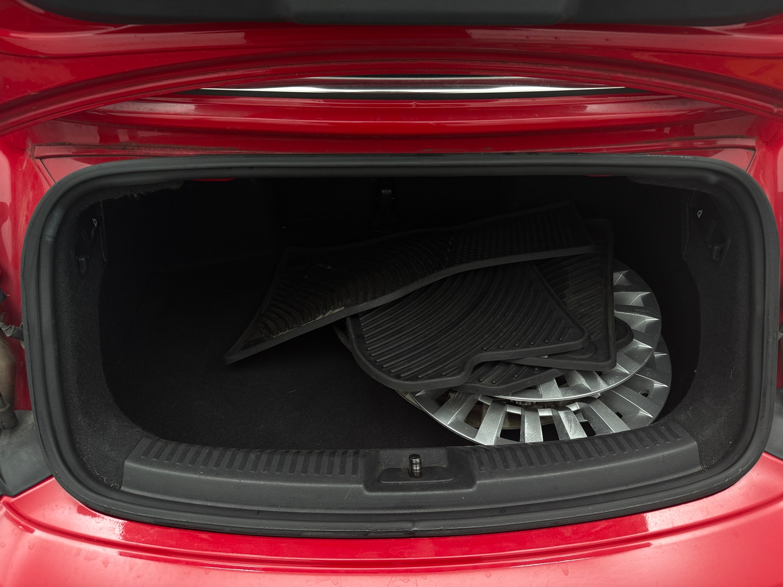 Thumbnail: 2013 Volkswagen Beetle - 4