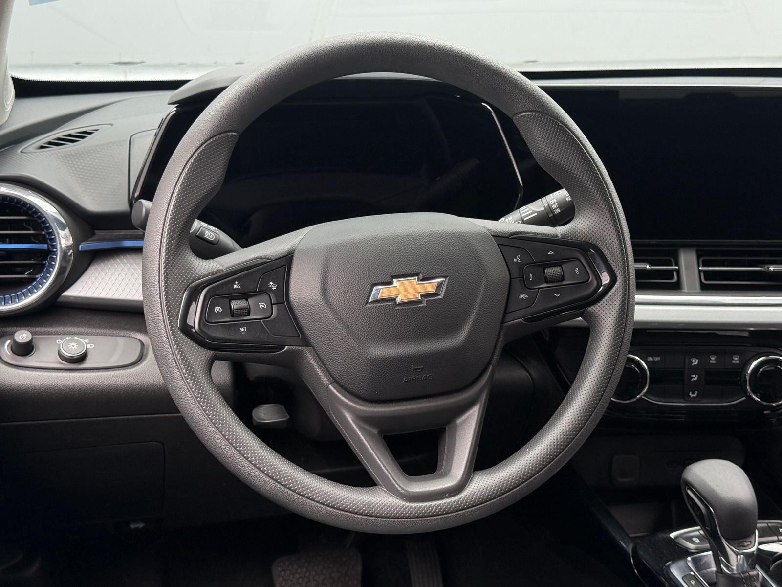 Thumbnail: 2025 Chevrolet Trax - 5