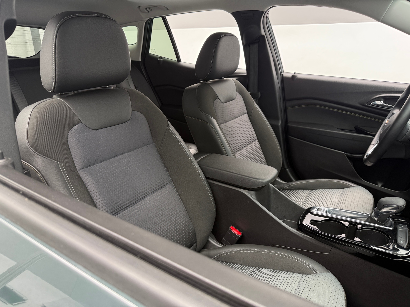 Thumbnail: 2025 Chevrolet Trax - 2