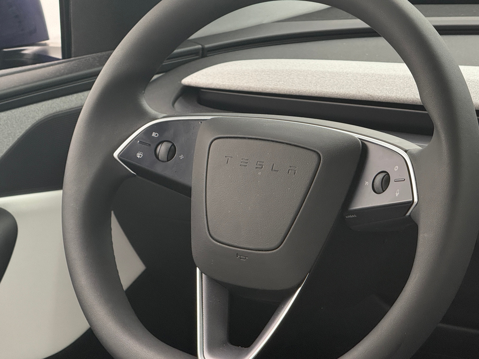 Thumbnail: 2026 Tesla Model Y - 4