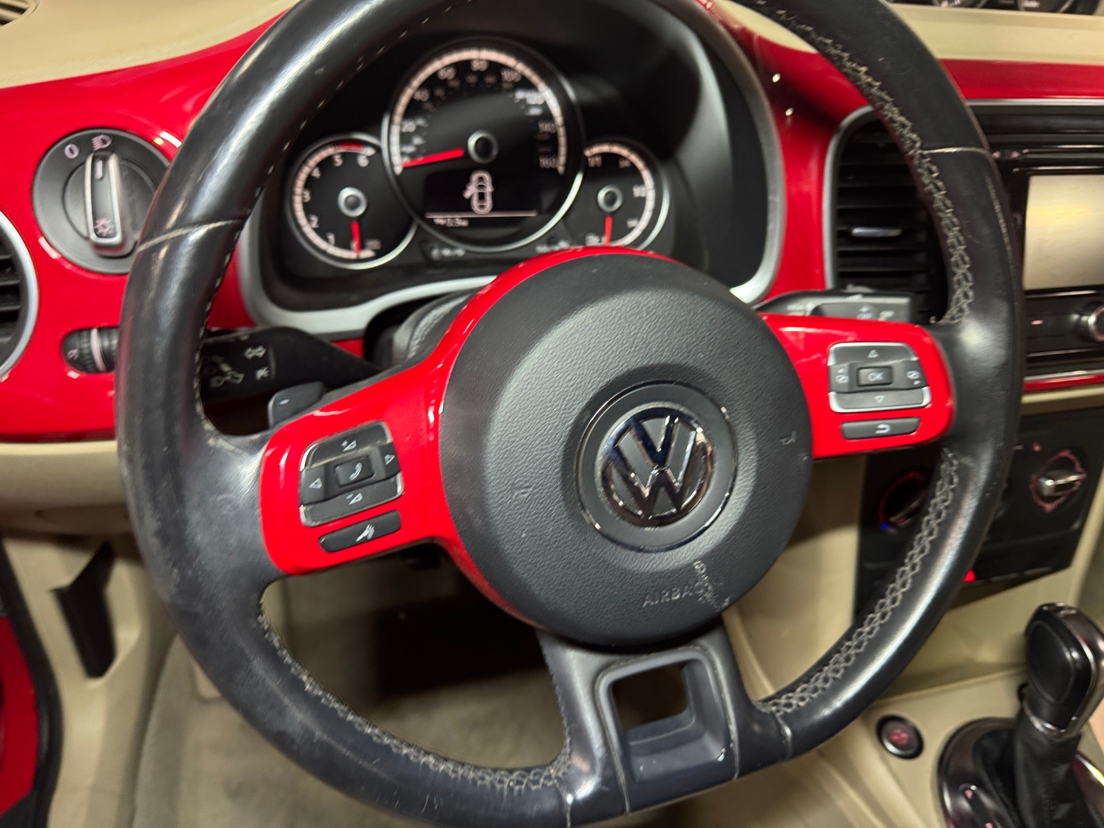 Thumbnail: 2013 Volkswagen Beetle - 4