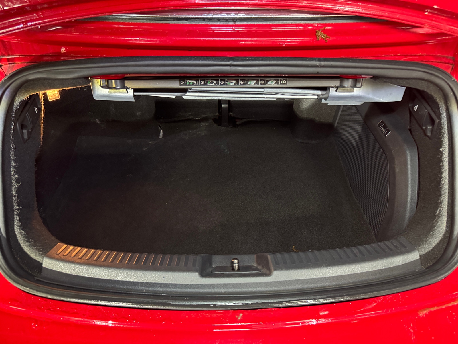 Thumbnail: 2013 Volkswagen Beetle - 6