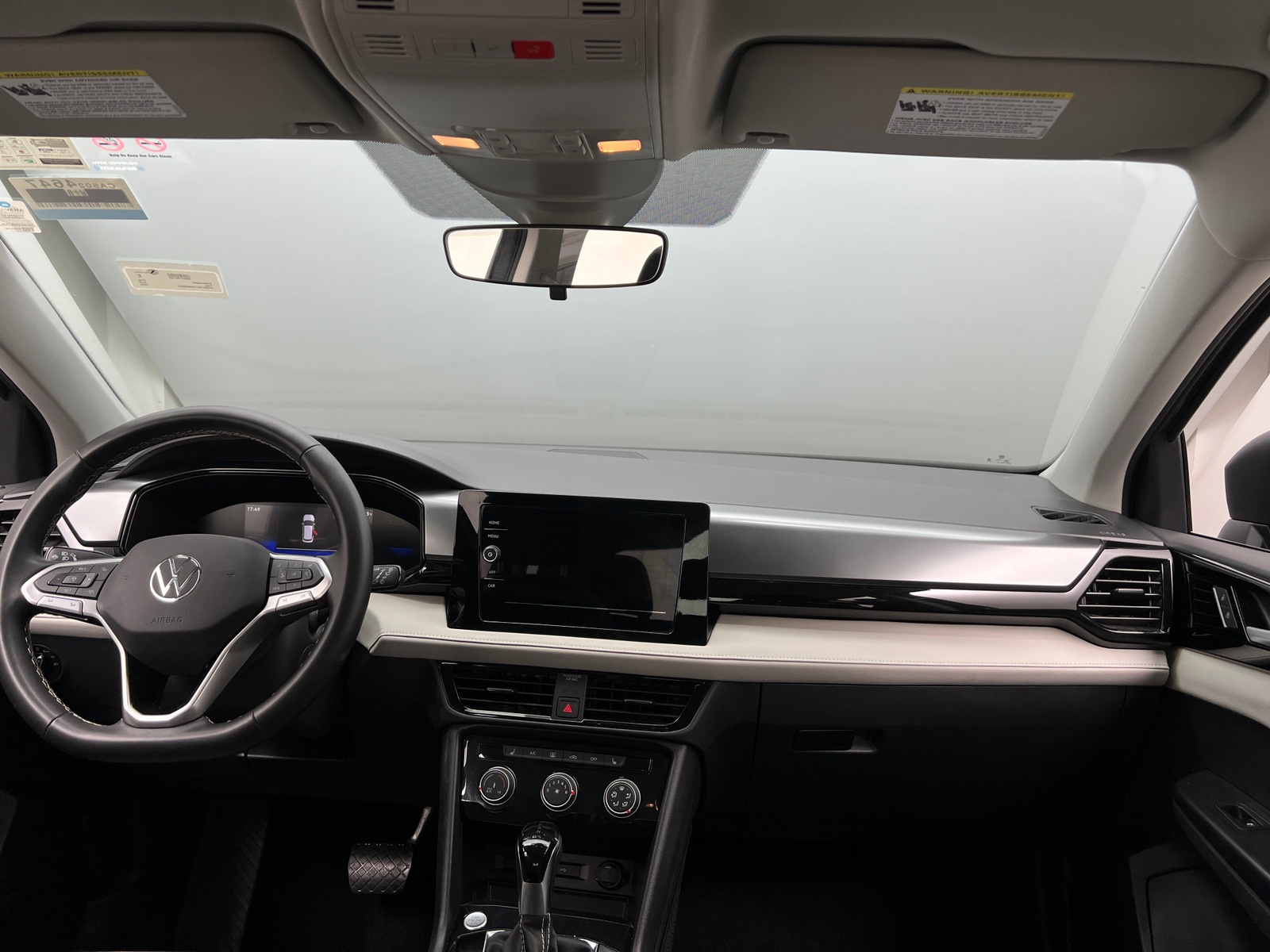 Thumbnail: 2025 Volkswagen Taos - 3