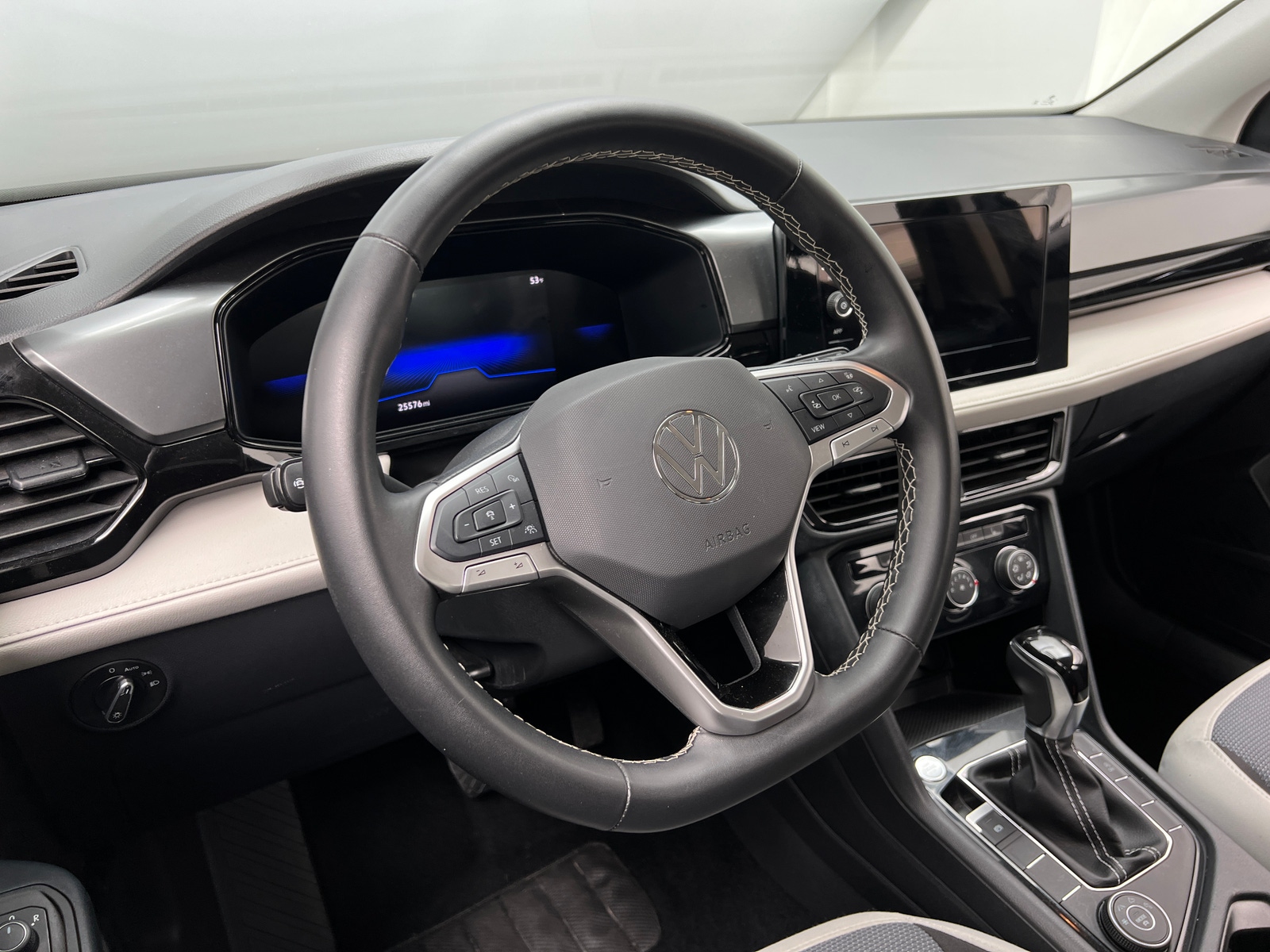 Thumbnail: 2025 Volkswagen Taos - 5