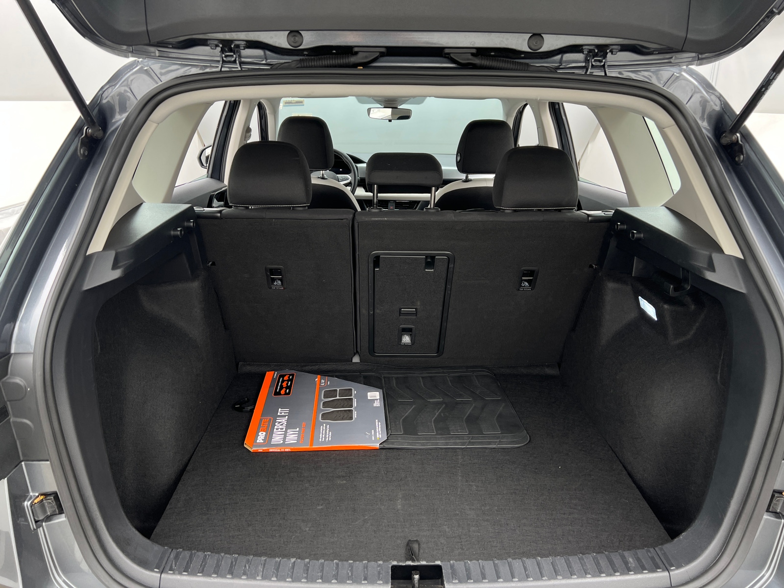 Thumbnail: 2025 Volkswagen Taos - 7