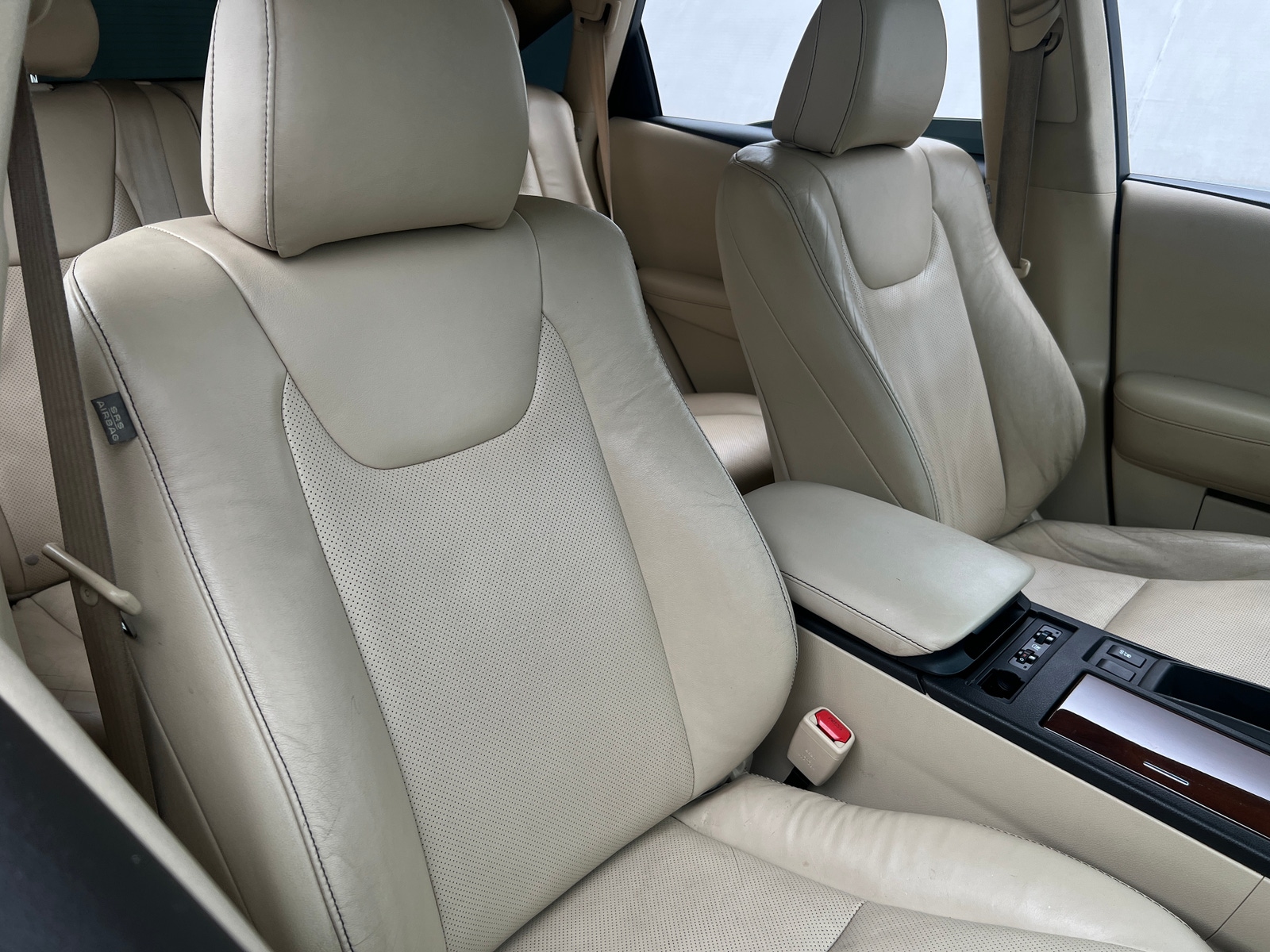 Thumbnail: 2015 Lexus RX - 2