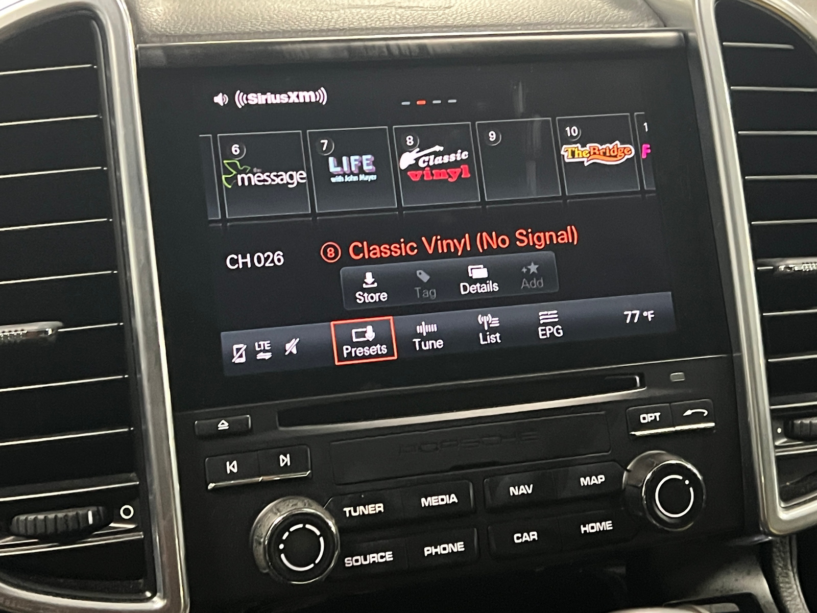 Thumbnail: 2018 Porsche Cayenne - 3