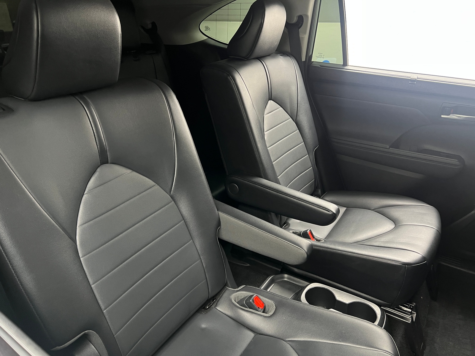 Thumbnail: 2021 Toyota Highlander - 5