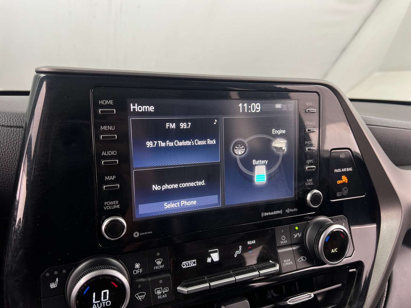 Thumbnail: 2021 Toyota Highlander - 3