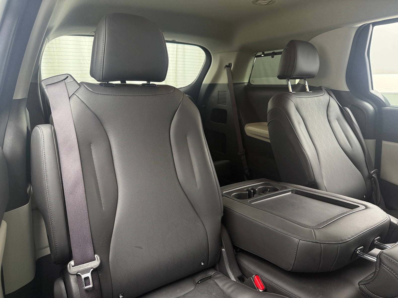 Thumbnail: 2024 Kia Carnival - 5