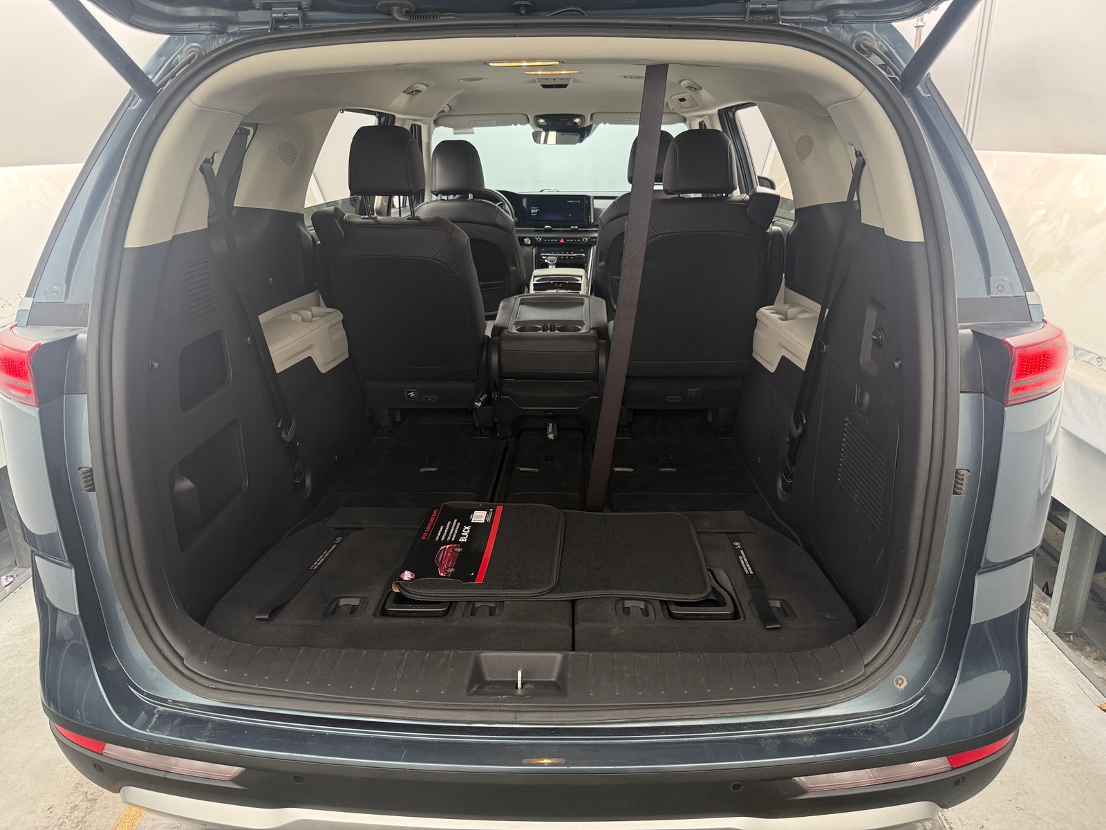 Thumbnail: 2024 Kia Carnival - 6