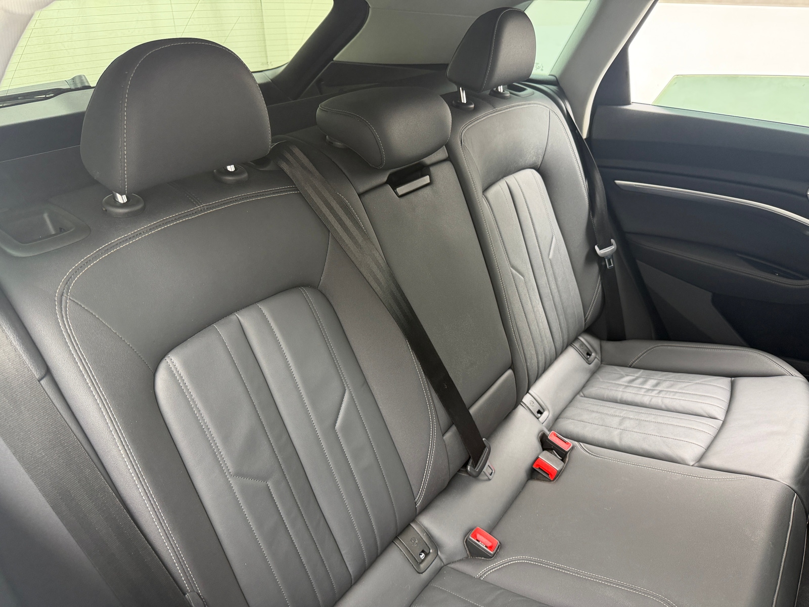 Thumbnail: 2021 Audi e-tron - 5