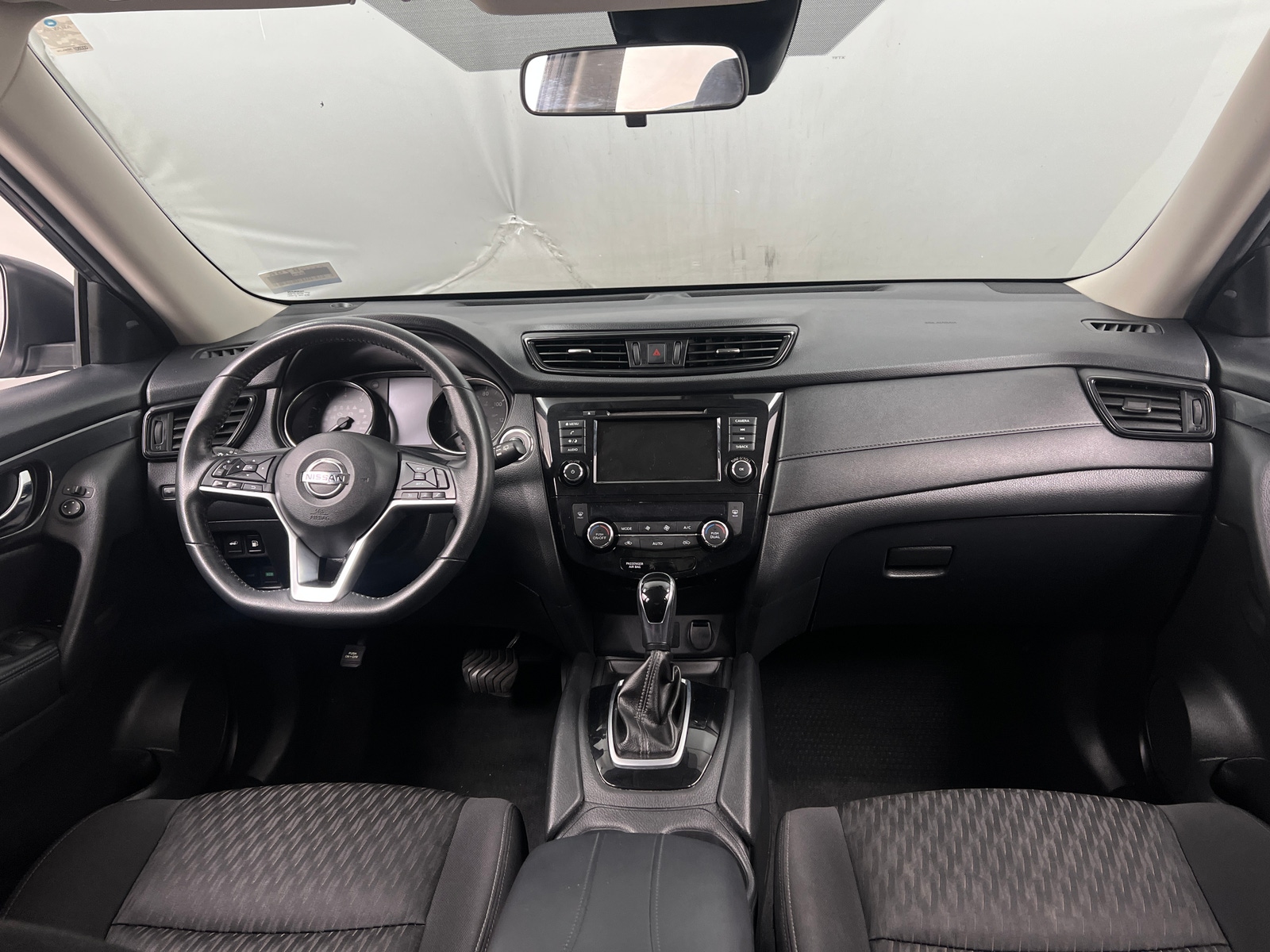 Thumbnail: 2020 Nissan Rogue - 3
