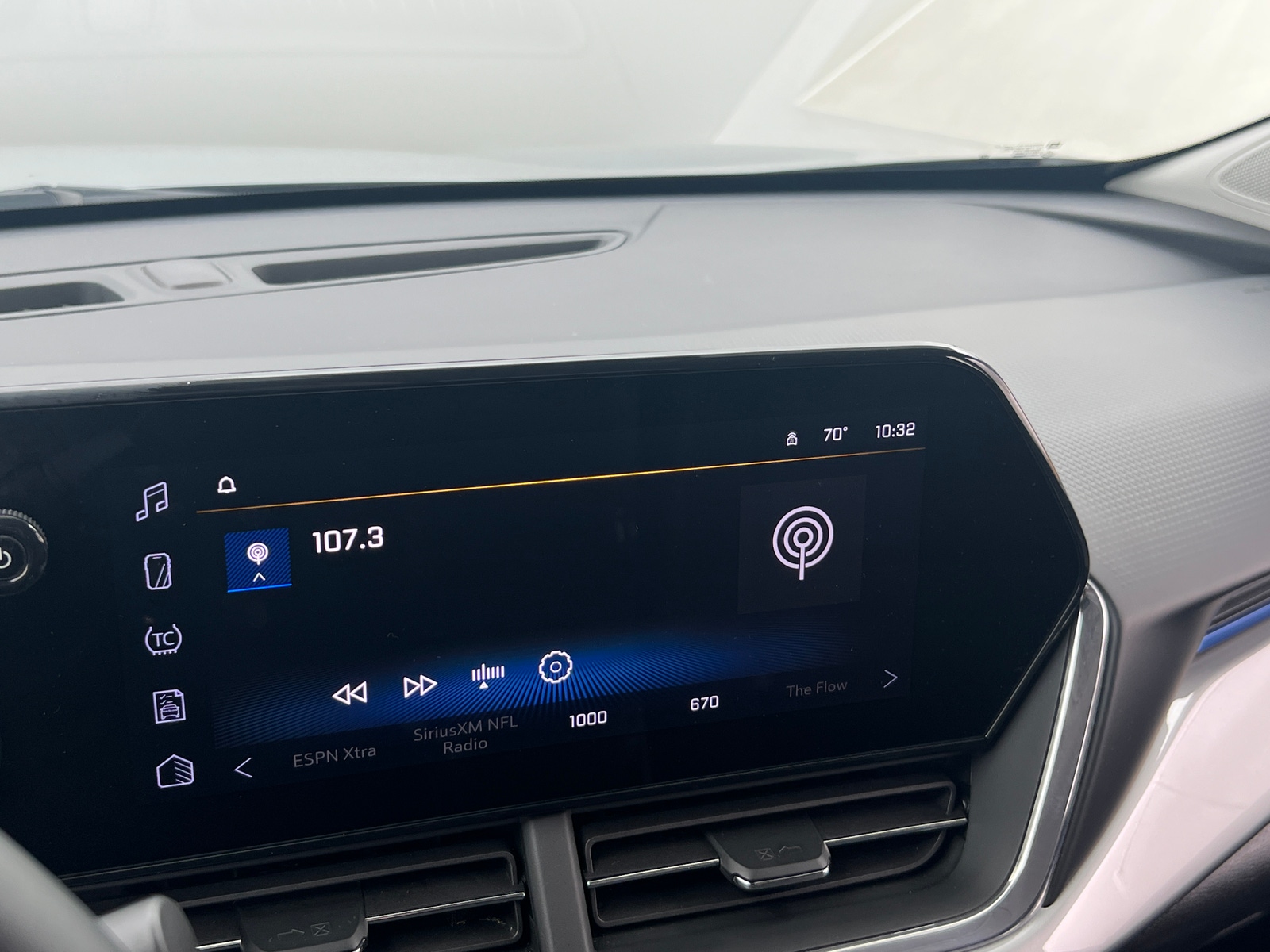 Thumbnail: 2025 Chevrolet Trax - 4