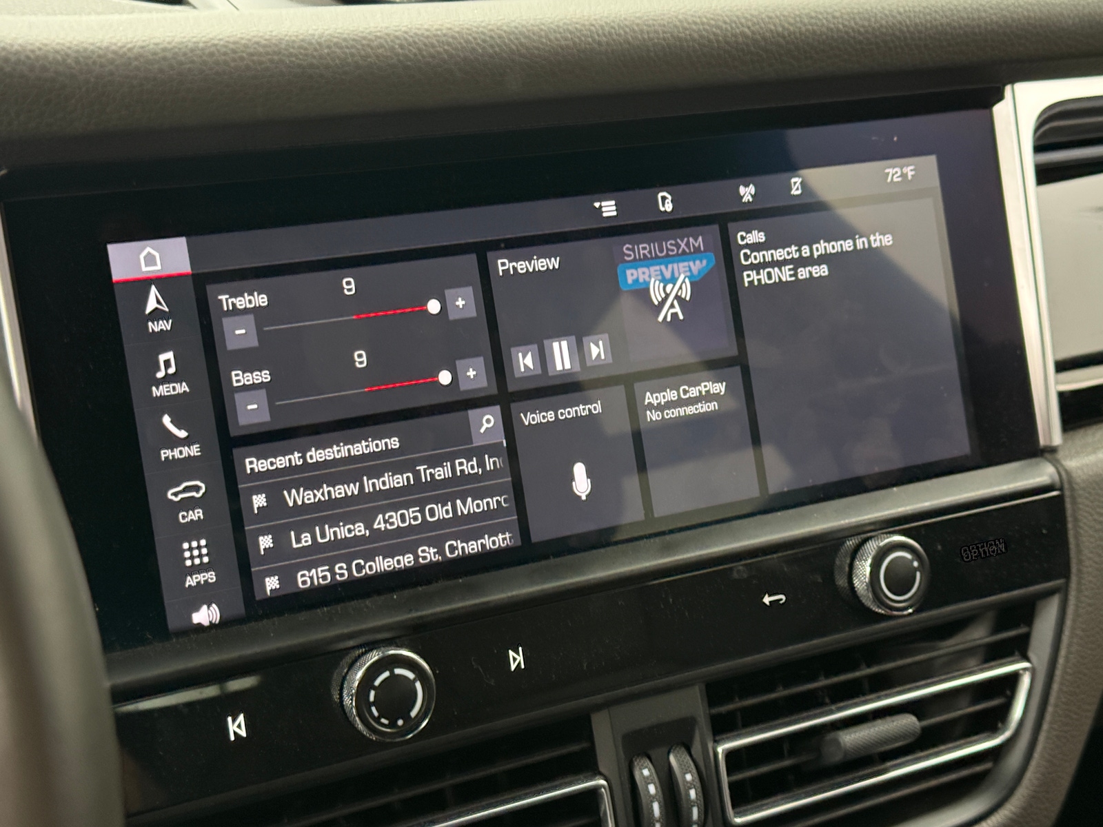 Thumbnail: 2022 Porsche Macan - 3