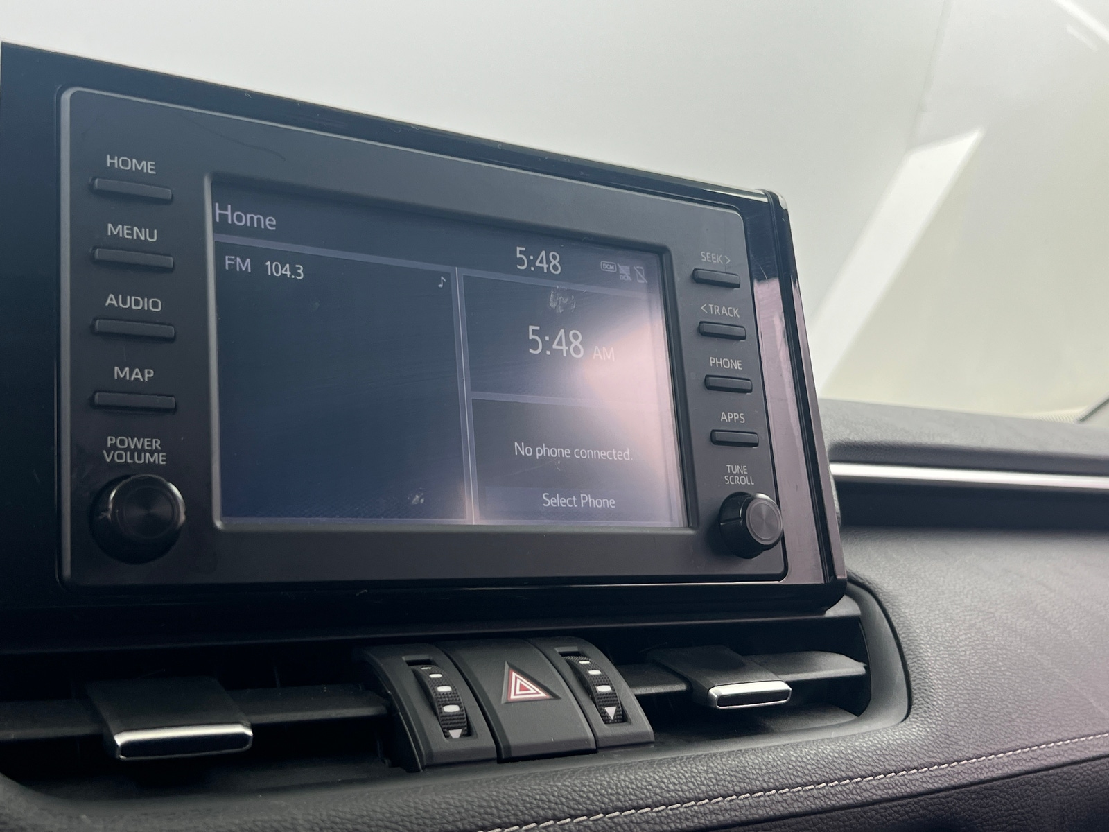 Thumbnail: 2019 Toyota RAV4 - 3