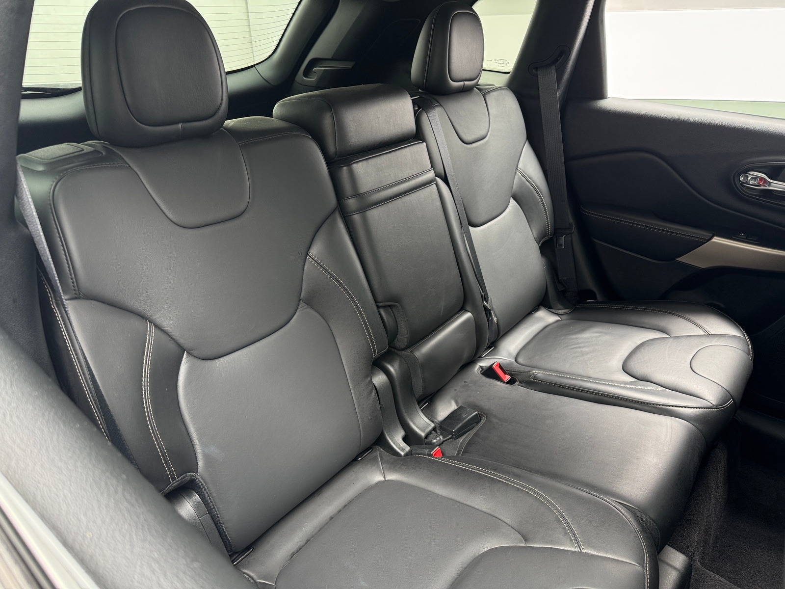 Thumbnail: 2018 Jeep Cherokee - 5