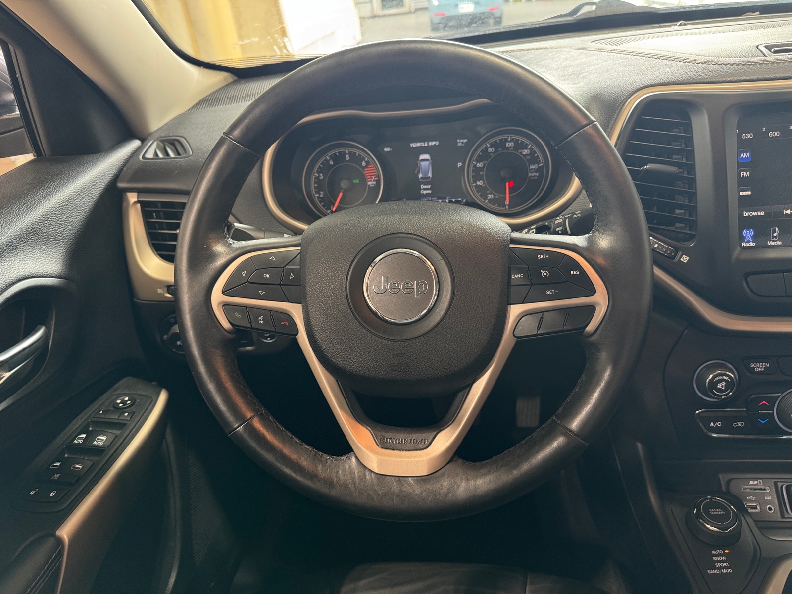 Thumbnail: 2018 Jeep Cherokee - 4