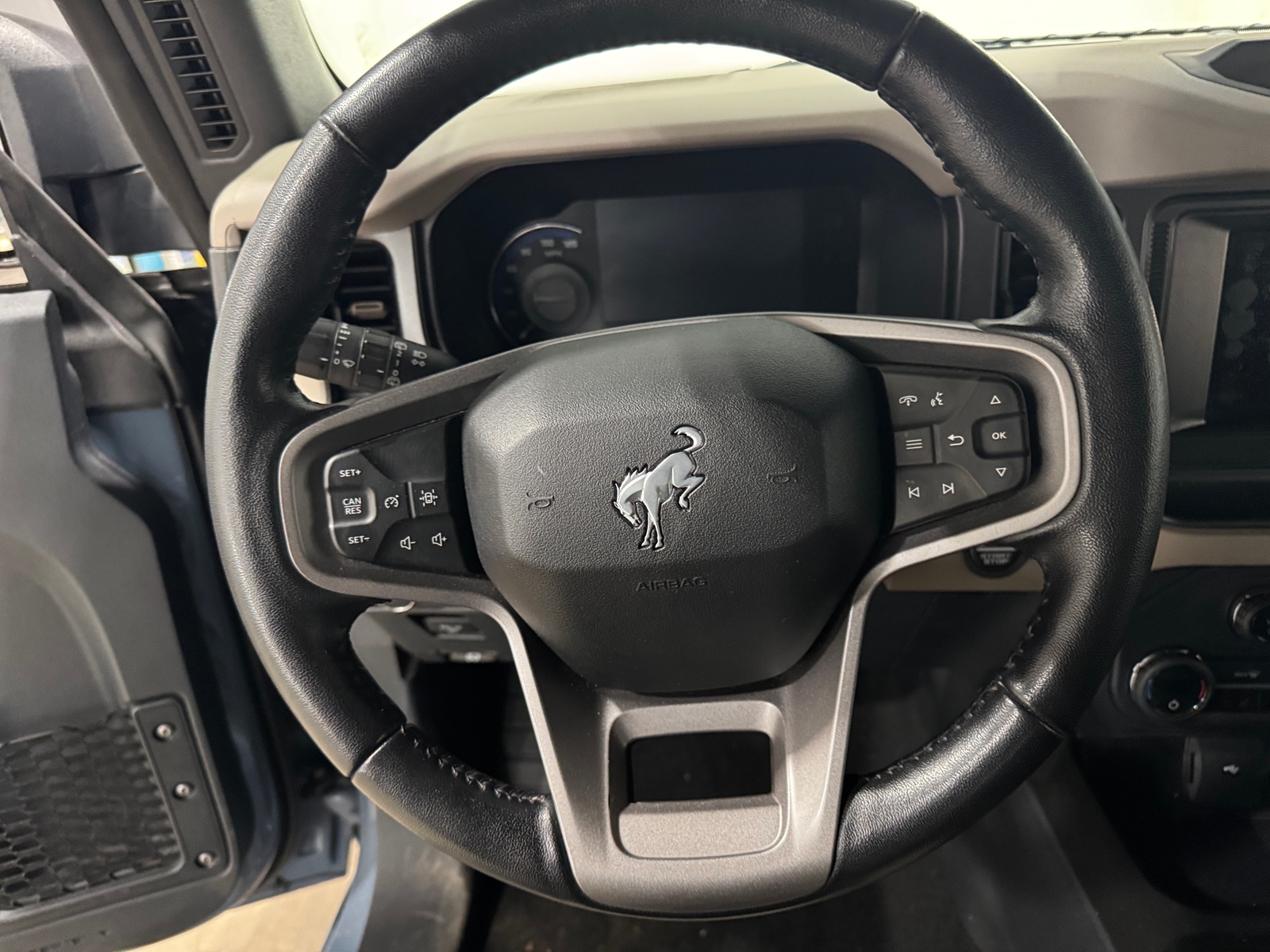 Thumbnail: 2023 Ford Bronco - 5