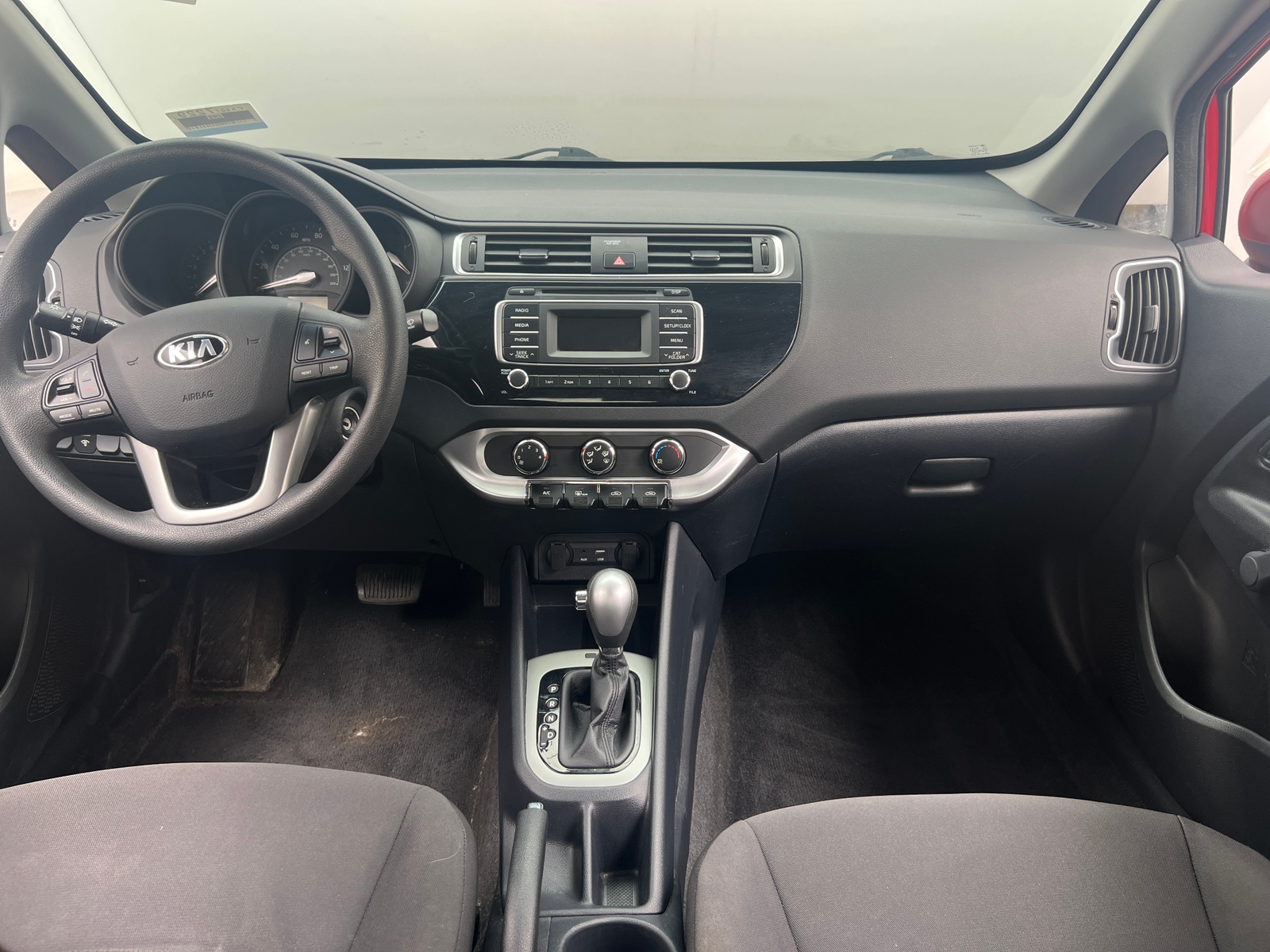 Thumbnail: 2017 Kia Rio - 3