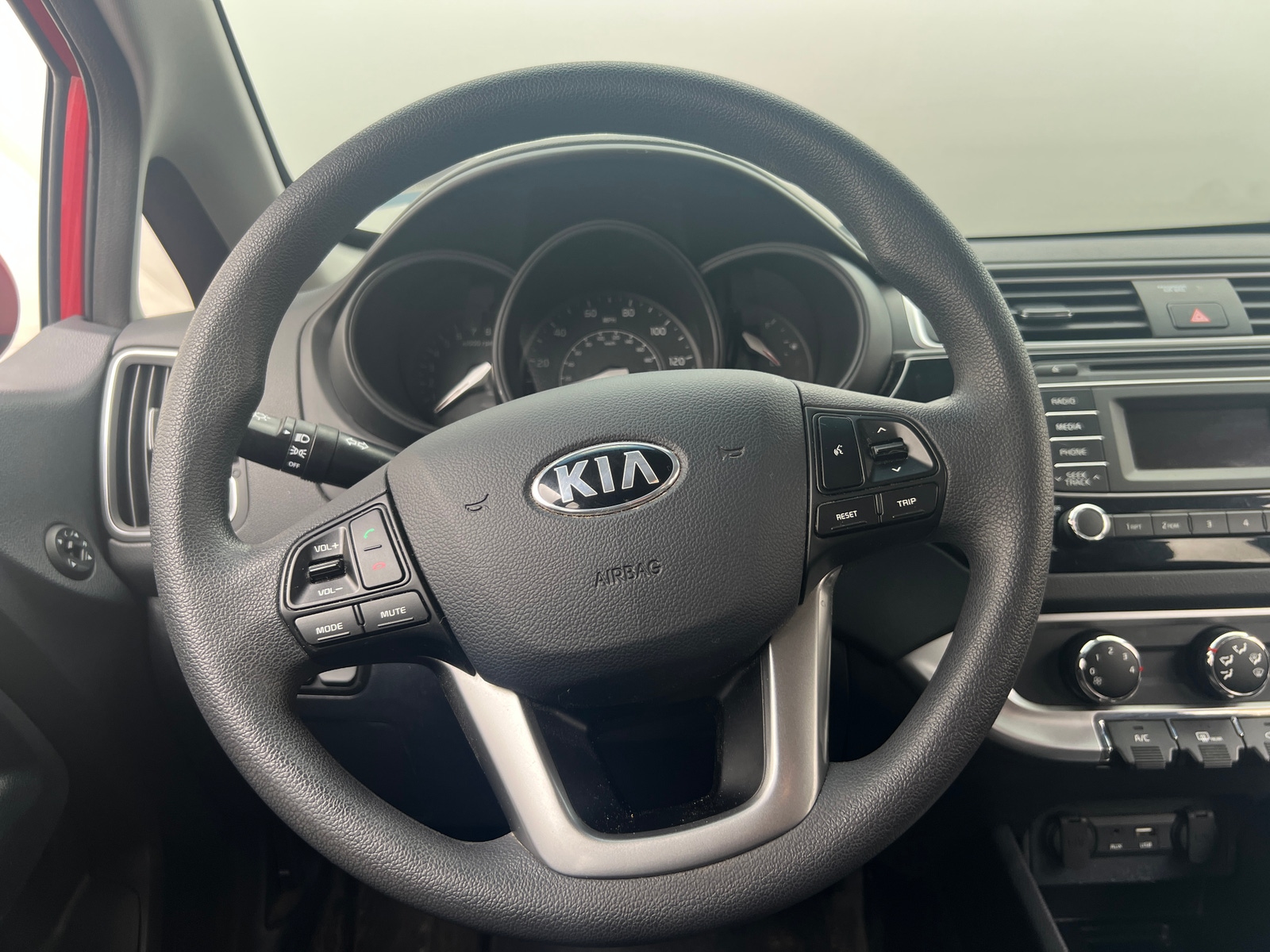 Thumbnail: 2017 Kia Rio - 5