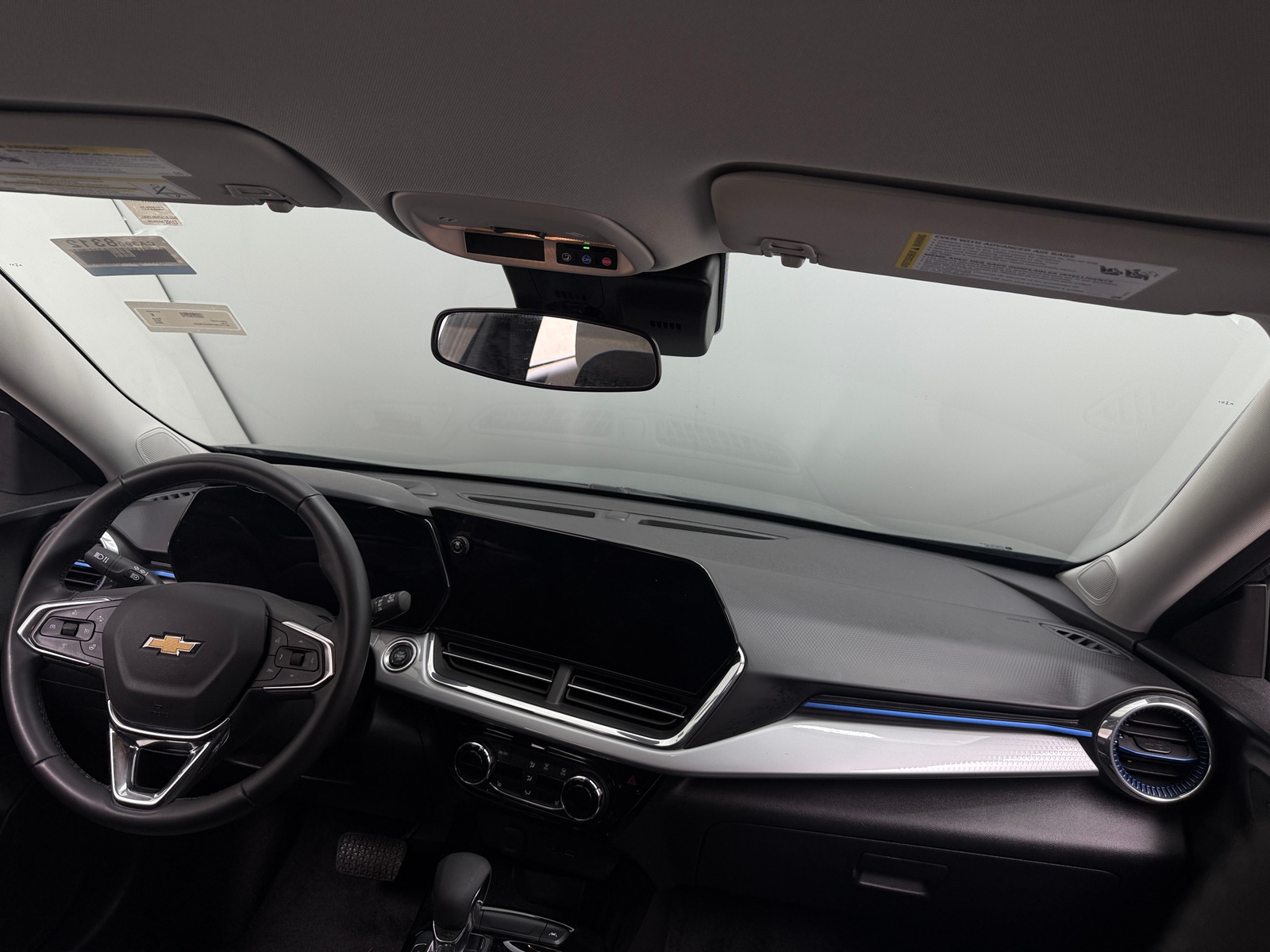 Thumbnail: 2025 Chevrolet Trax - 3