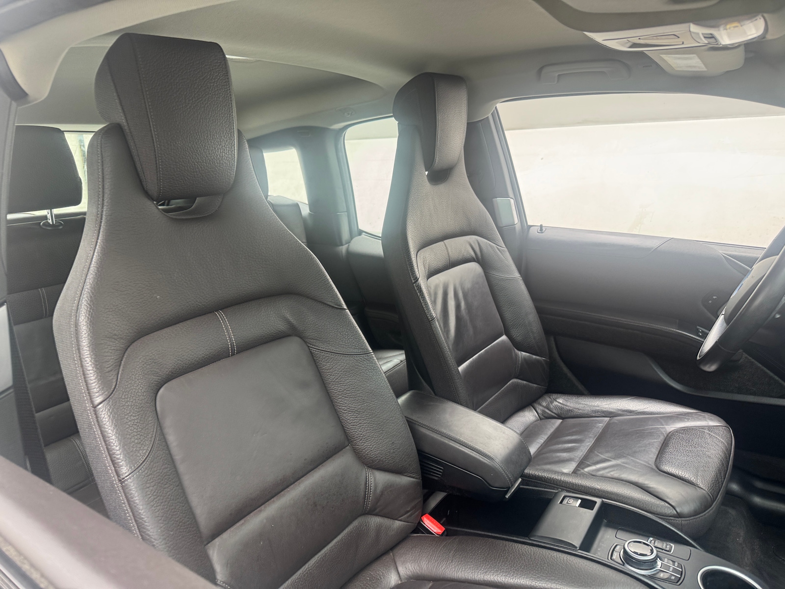 Thumbnail: 2017 BMW i3 - 2