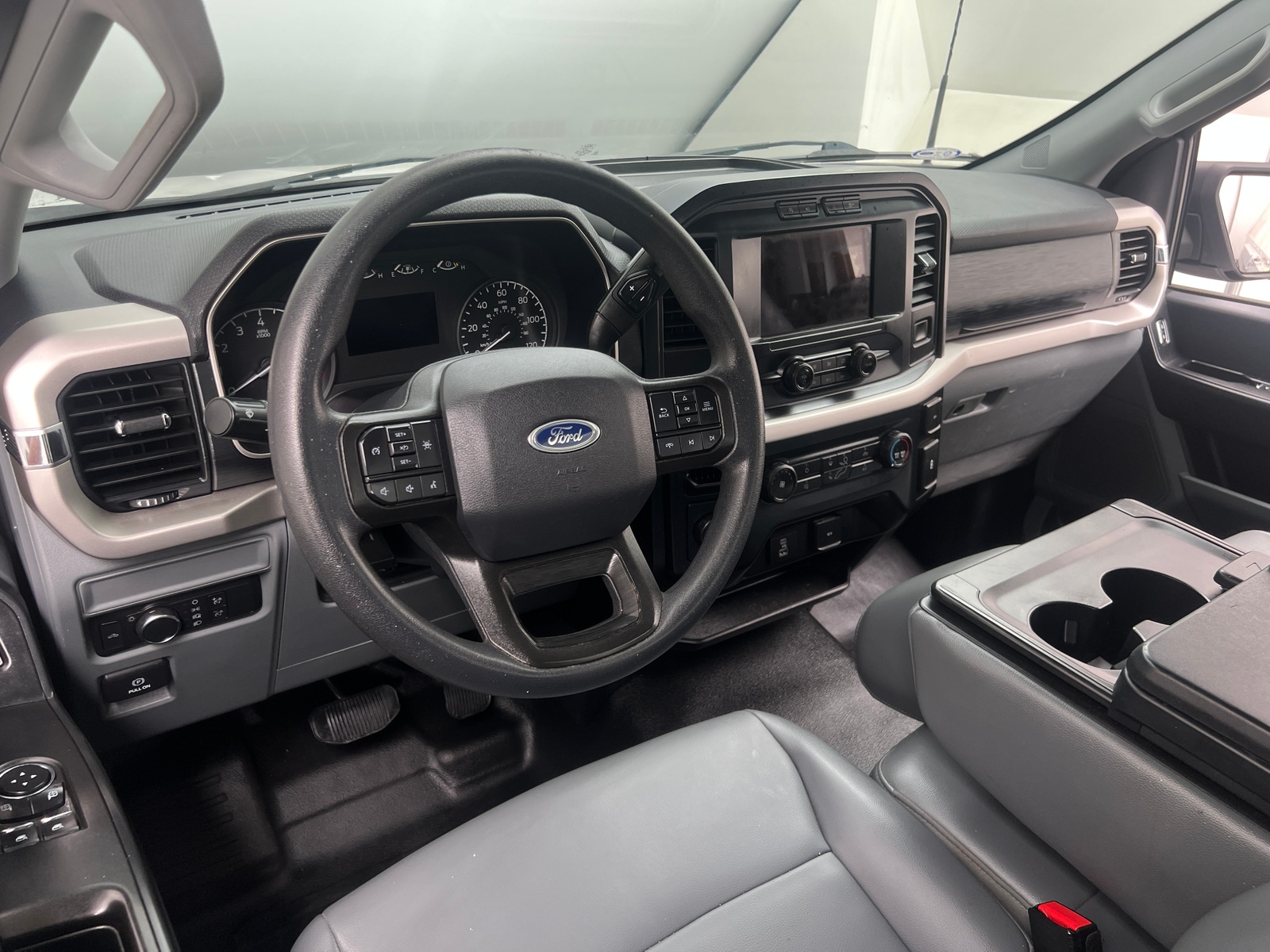 Thumbnail: 2021 Ford Econoline - 3