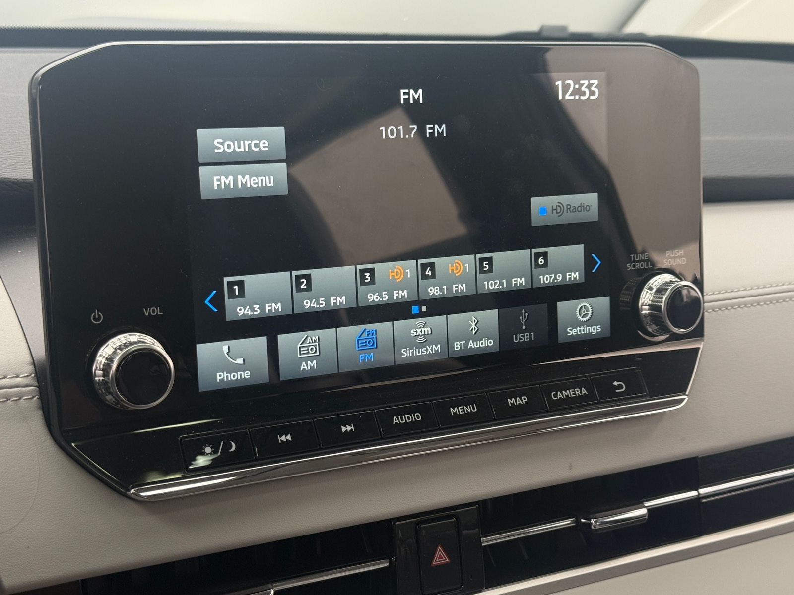 Thumbnail: 2023 Mitsubishi Outlander - 3