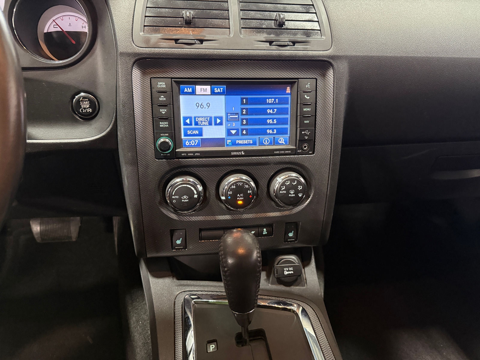 Thumbnail: 2014 Dodge Challenger - 3