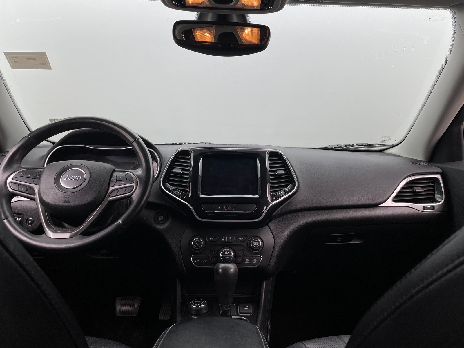 Thumbnail: 2019 Jeep Cherokee - 2