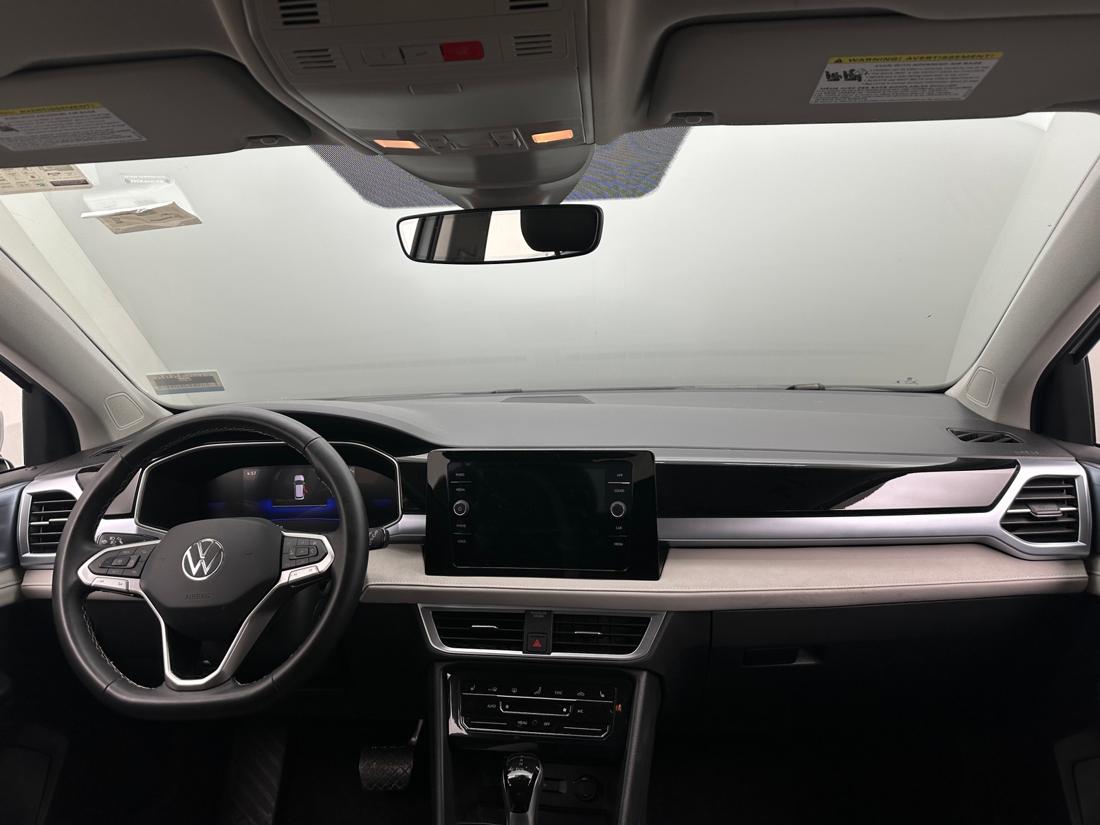 Thumbnail: 2025 Volkswagen Taos - 3