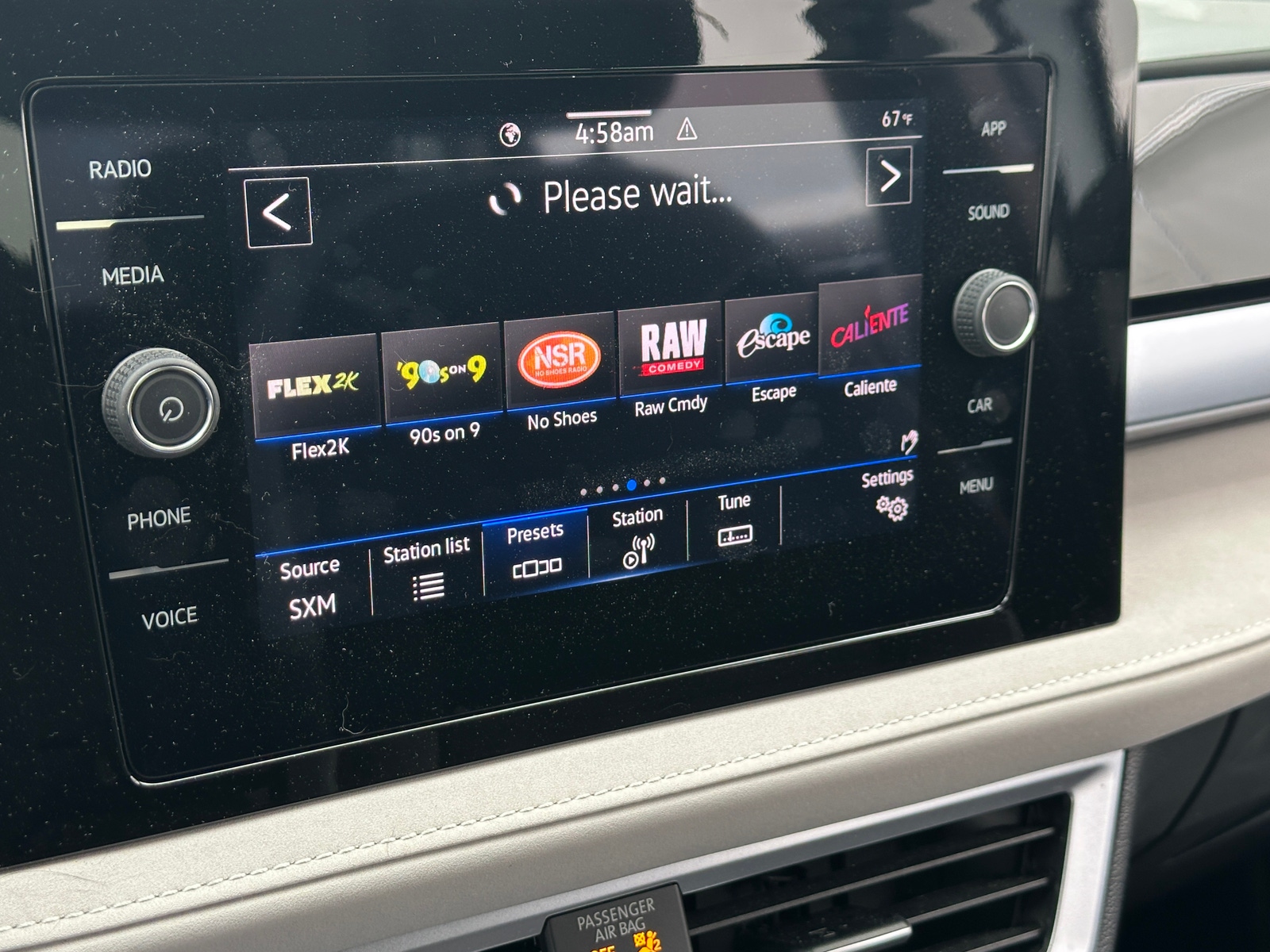 Thumbnail: 2025 Volkswagen Taos - 4