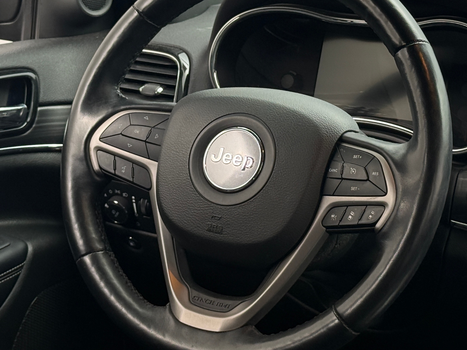 Thumbnail: 2021 Jeep Grand Cherokee - 4