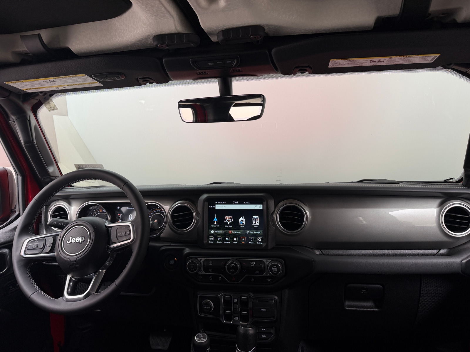 Thumbnail: 2023 Jeep Gladiator - 3