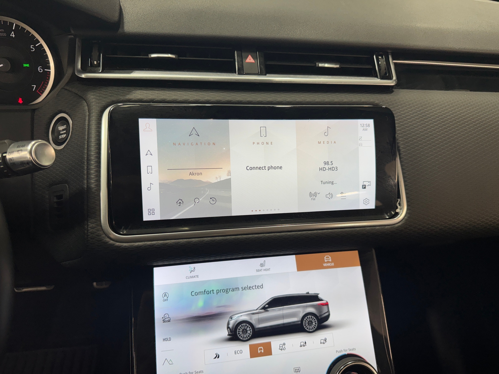 Thumbnail: 2022 Land Rover Range Rover Velar - 3