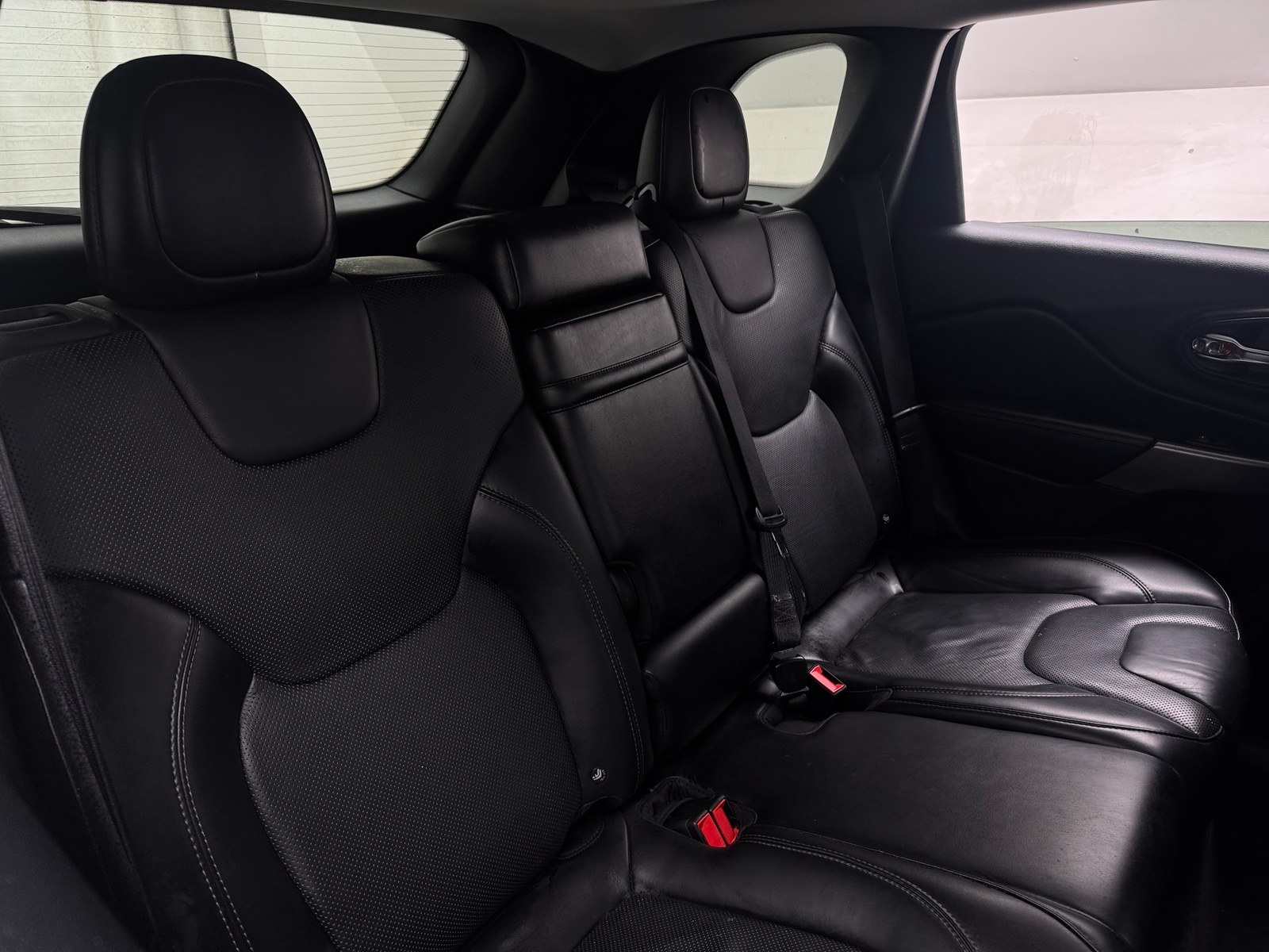 Thumbnail: 2019 Jeep Cherokee - 5