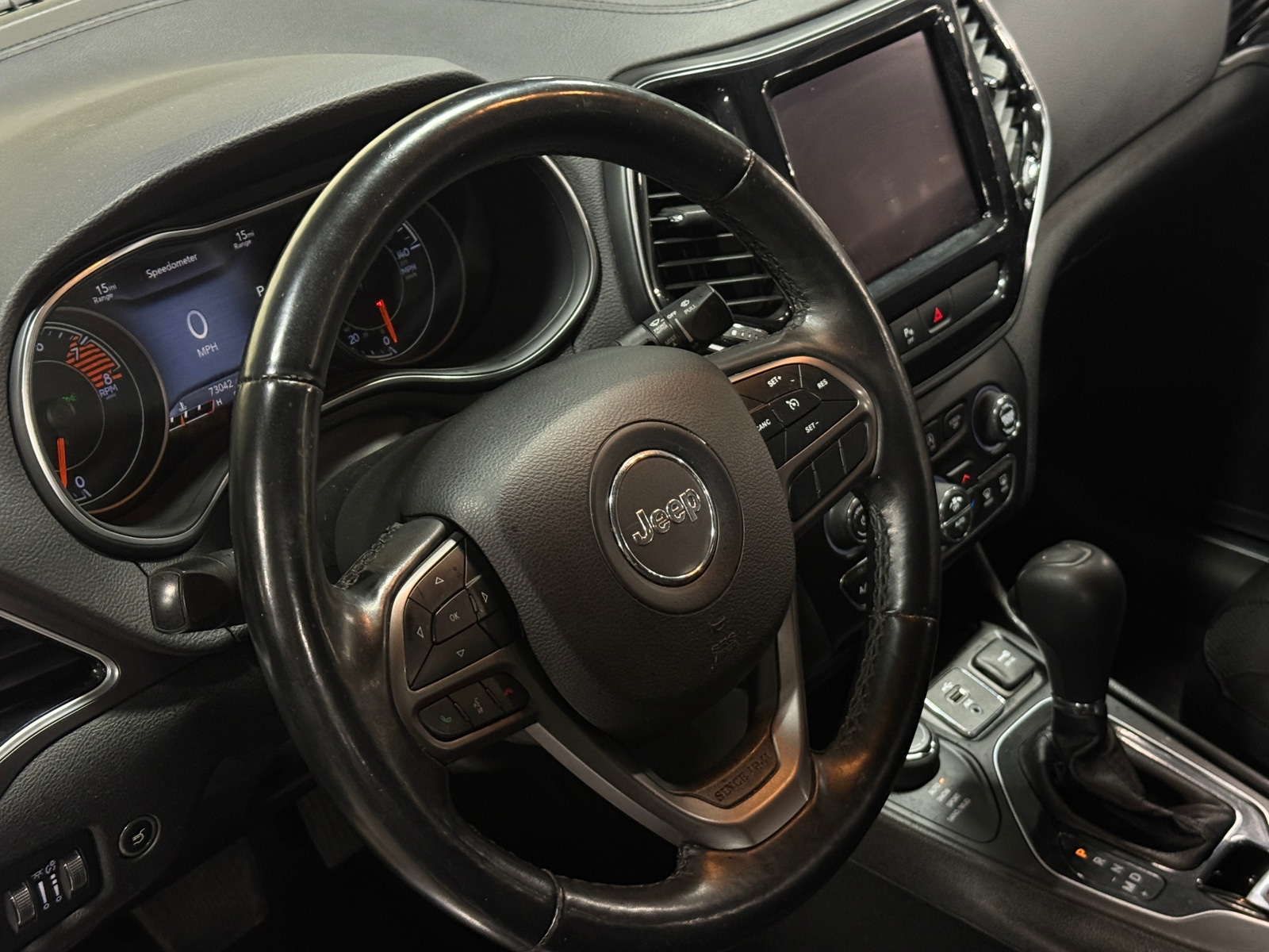 Thumbnail: 2019 Jeep Cherokee - 4