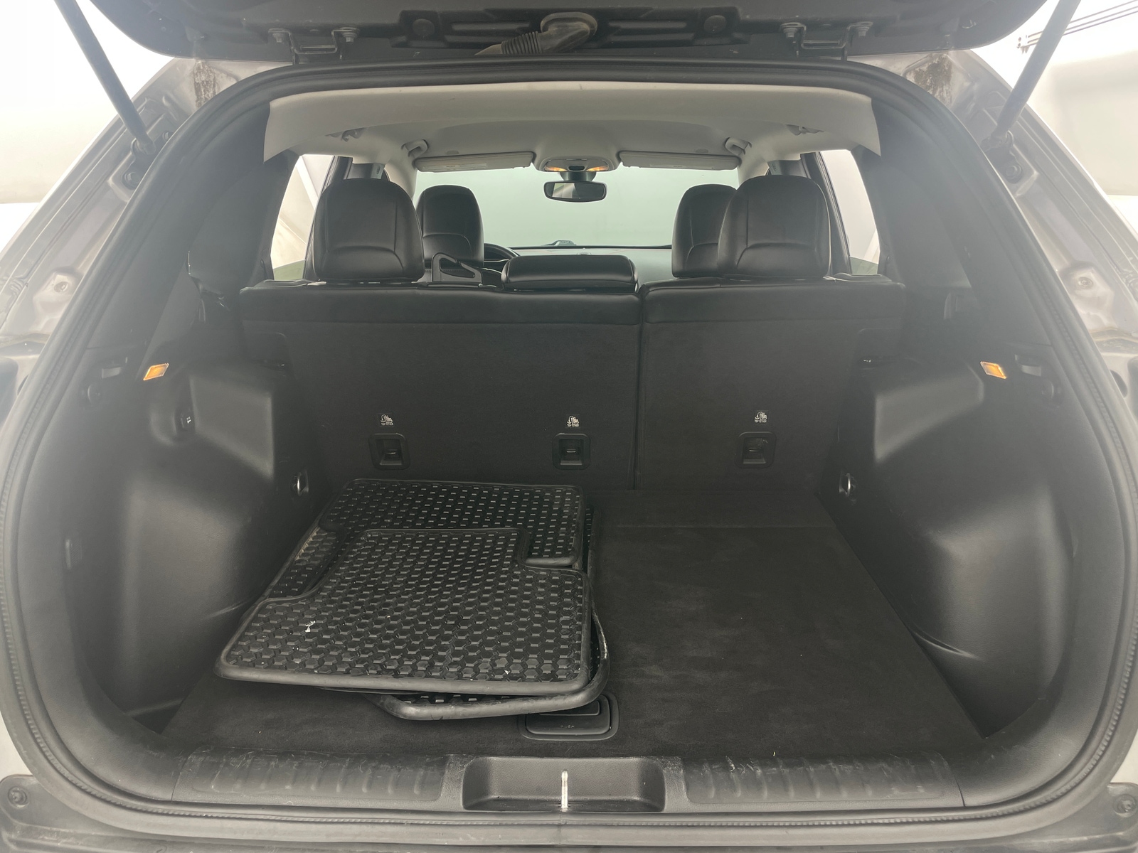 Thumbnail: 2019 Jeep Cherokee - 7