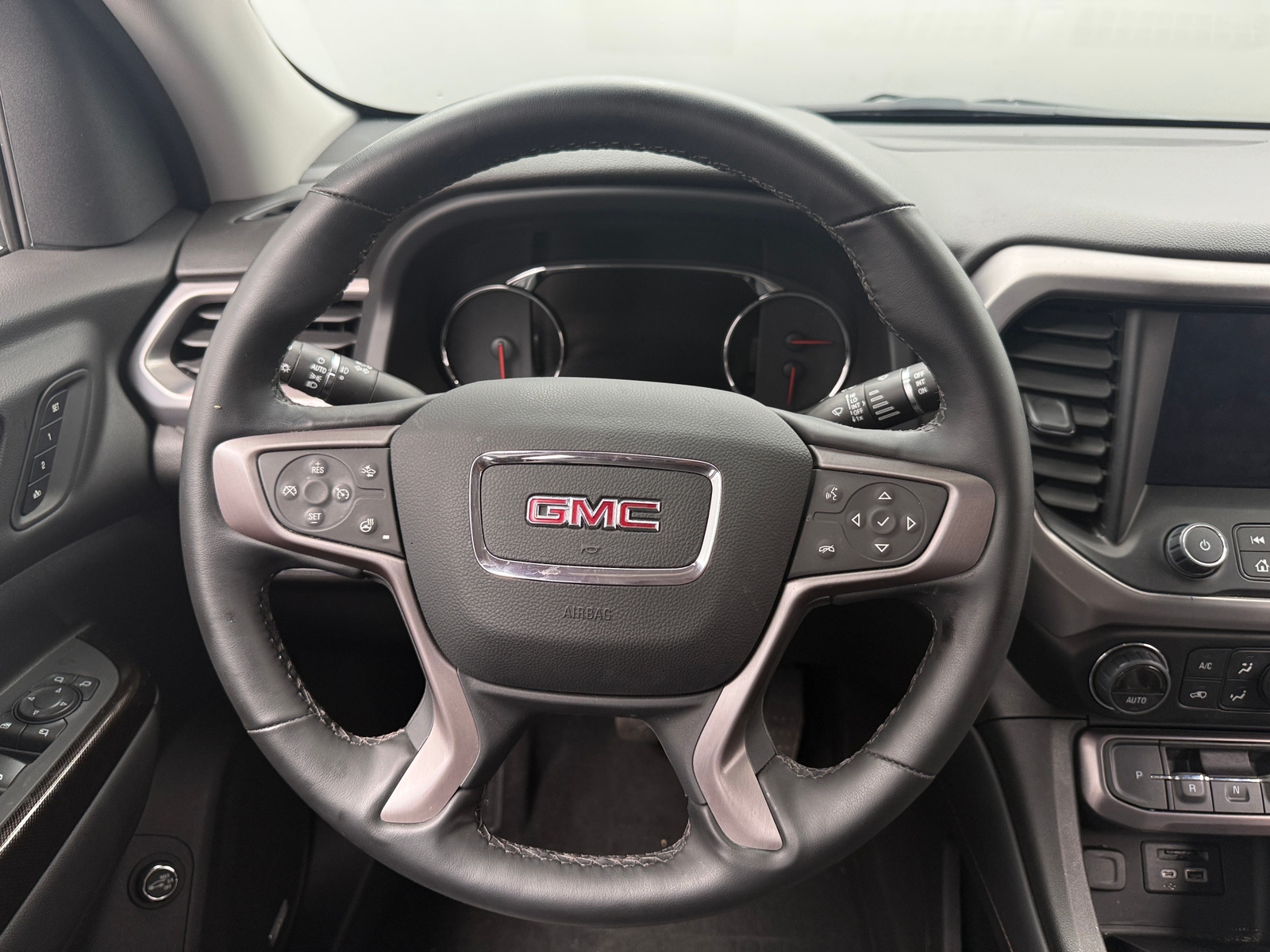 Thumbnail: 2023 GMC Acadia - 4