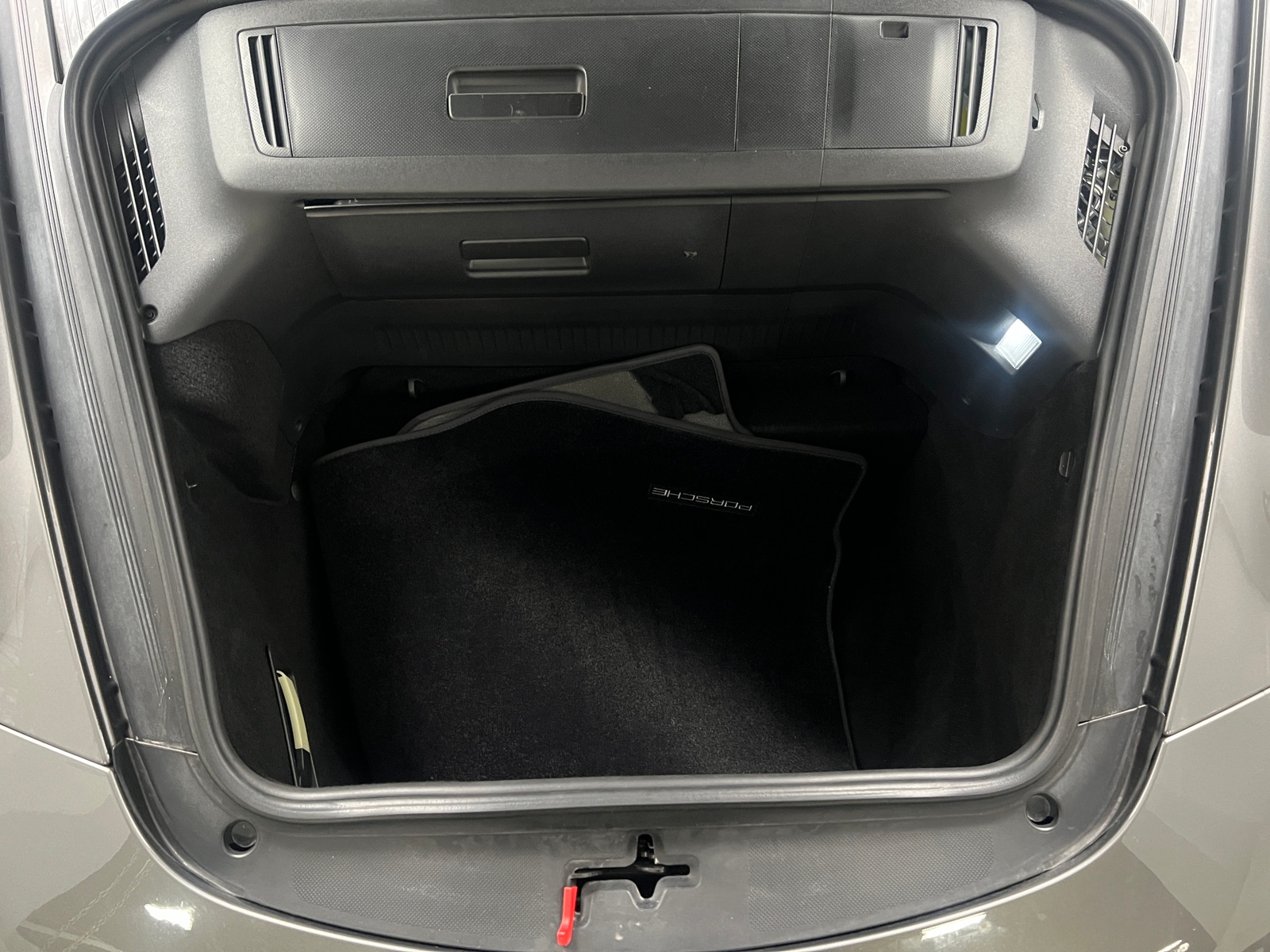 Thumbnail: 2010 Porsche 911 - 4