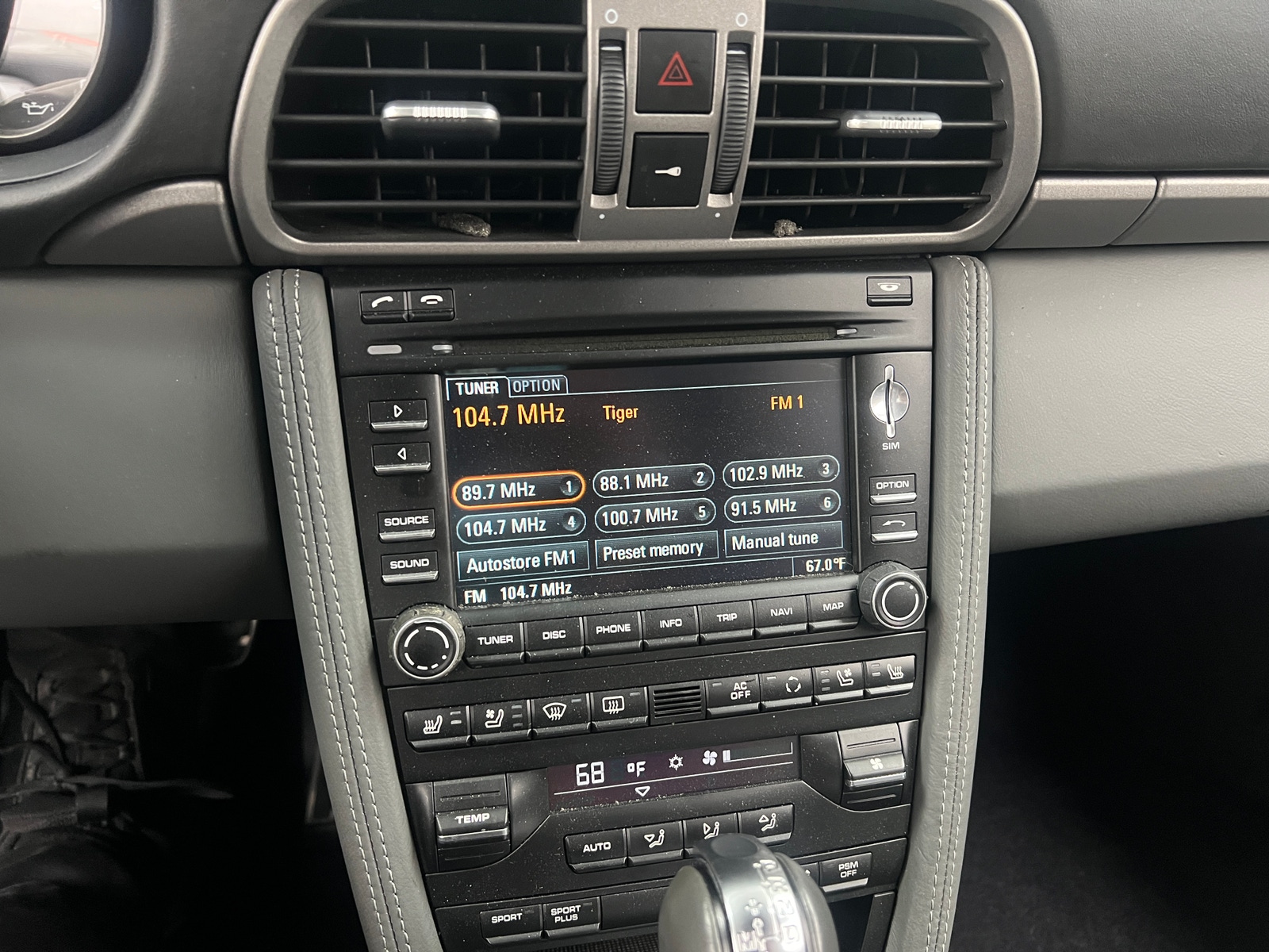 Thumbnail: 2010 Porsche 911 - 2