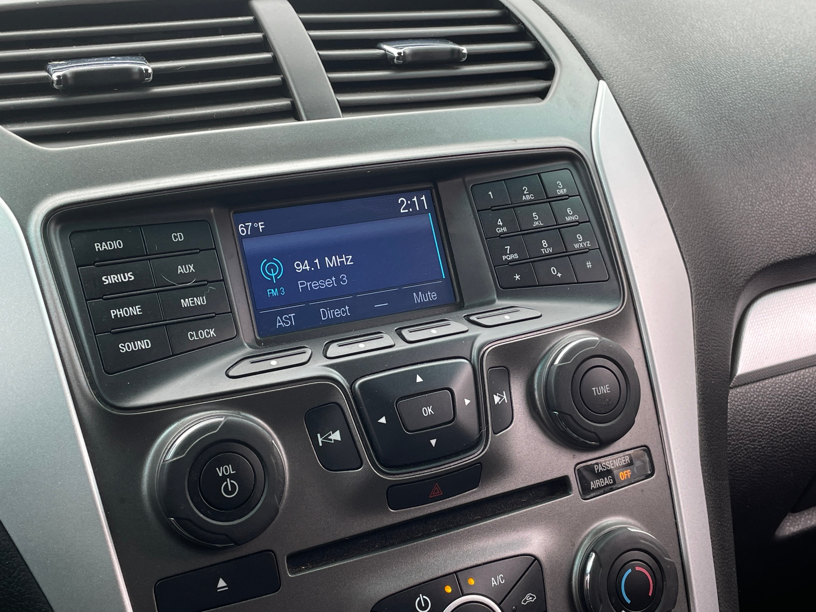 Thumbnail: 2015 Ford Explorer - 4