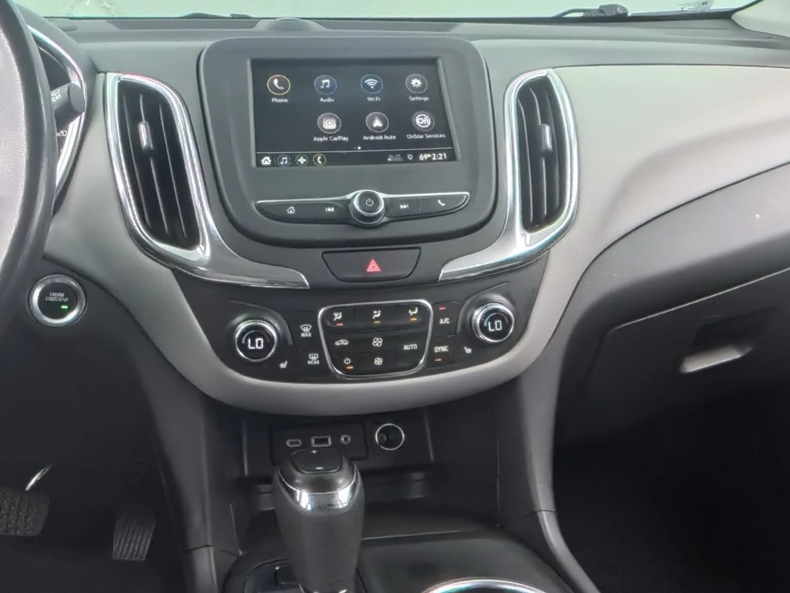 Thumbnail: 2021 Chevrolet Equinox - 3