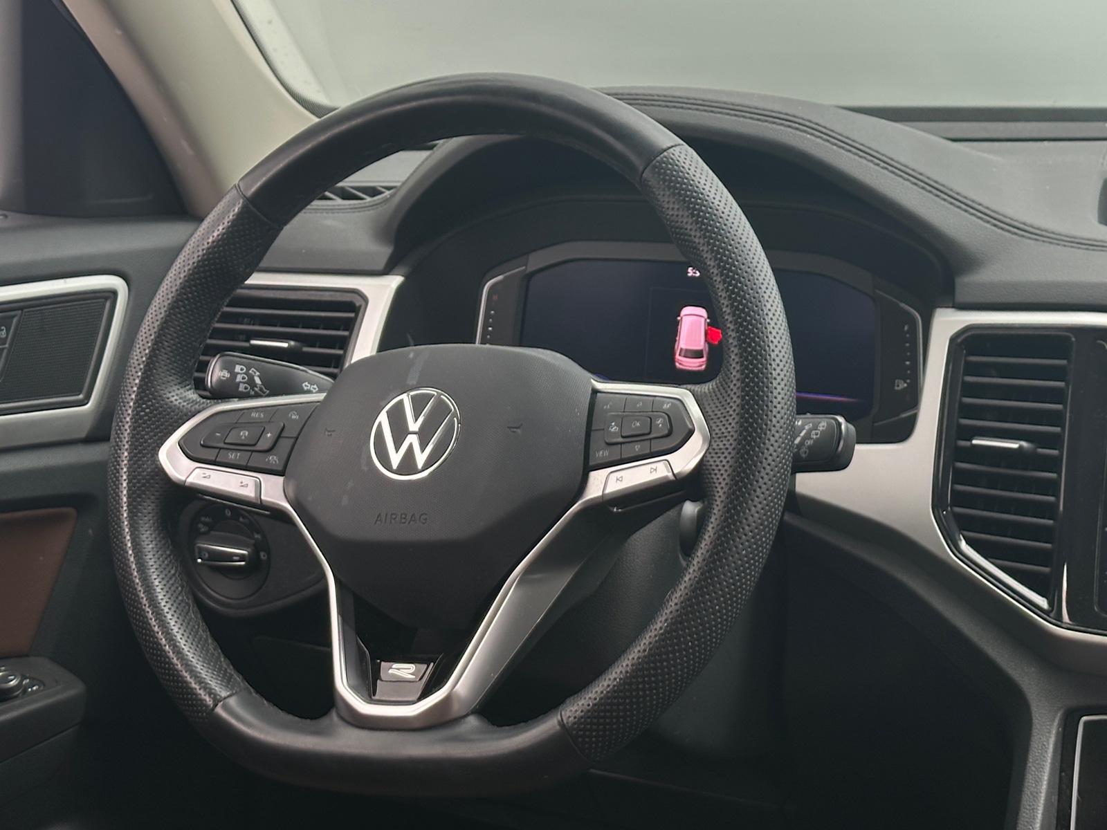 Thumbnail: 2022 Volkswagen Atlas - 4