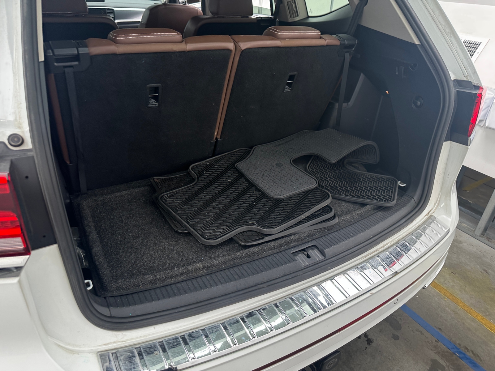 Thumbnail: 2022 Volkswagen Atlas - 6