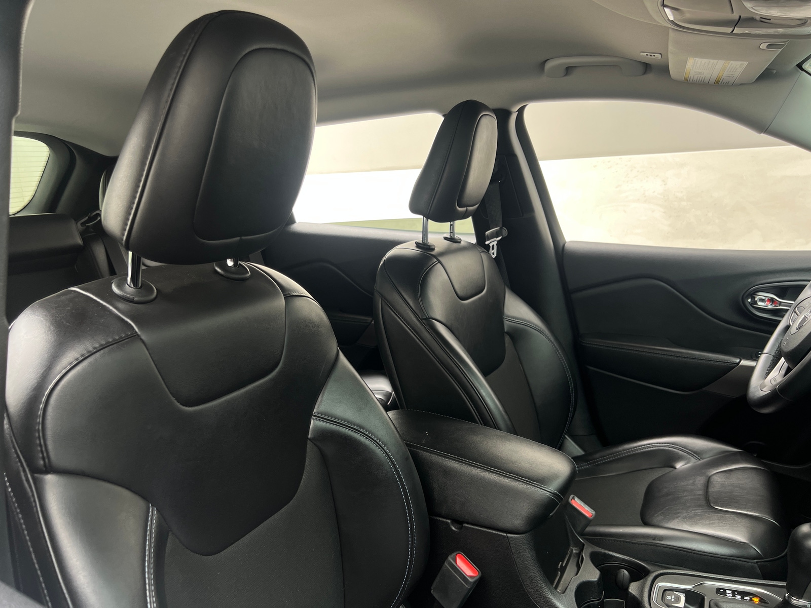 Thumbnail: 2019 Jeep Cherokee - 2