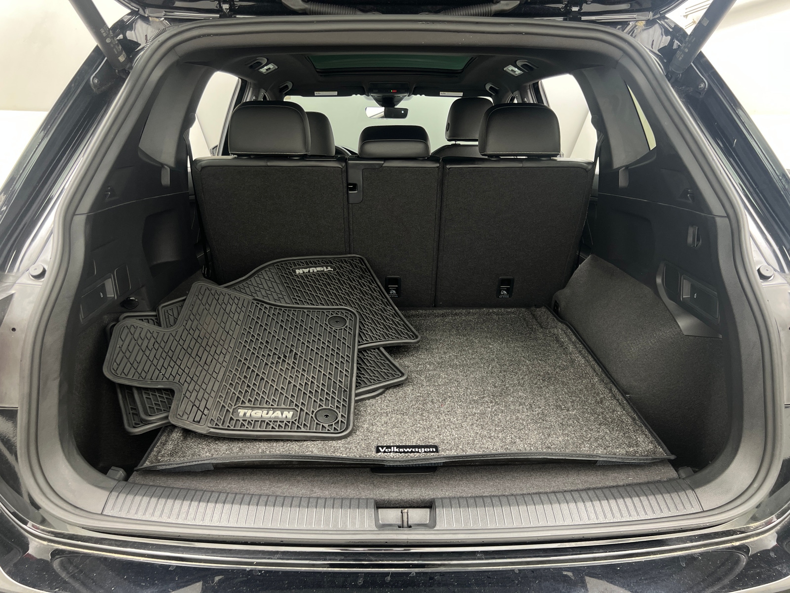 Thumbnail: 2024 Volkswagen Tiguan - 6